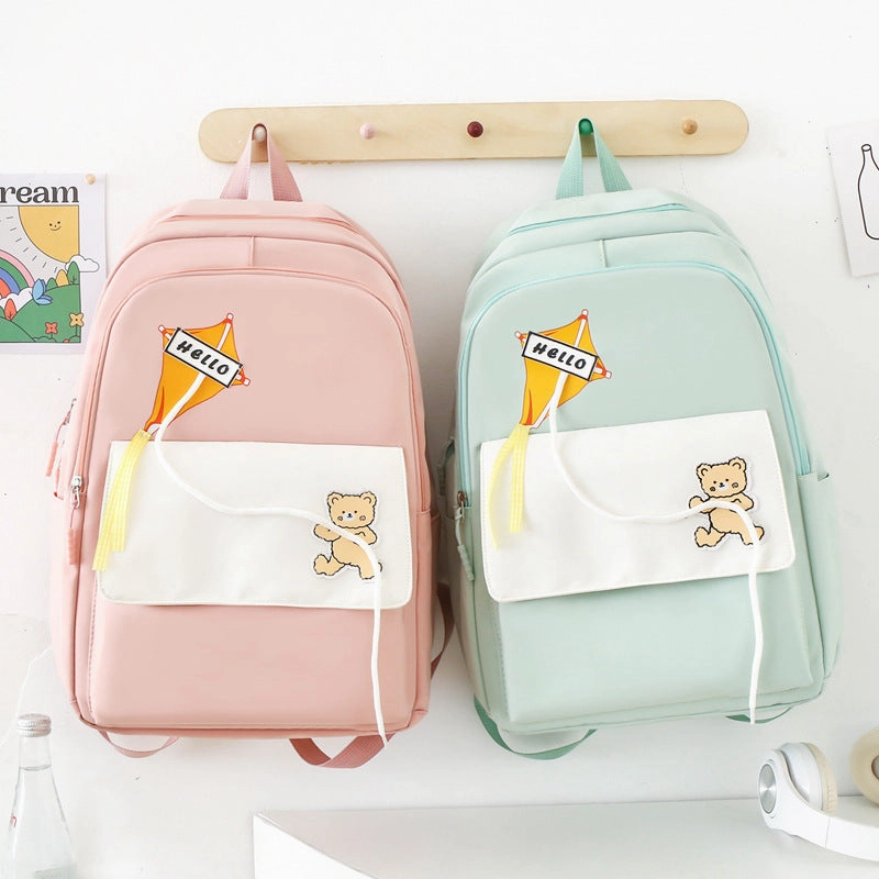 Large capacity, lightweight and light casual backpack
