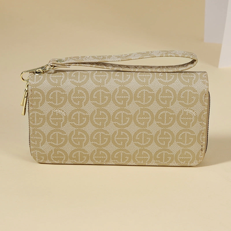 Large capacity multi-card clutch wallet