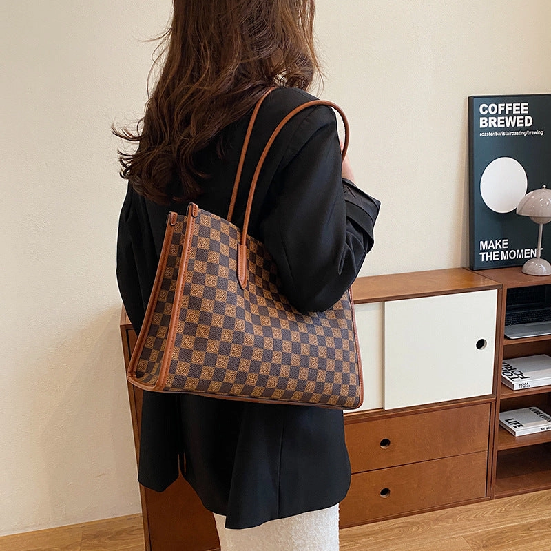Large capacity shoulder portable tote bag