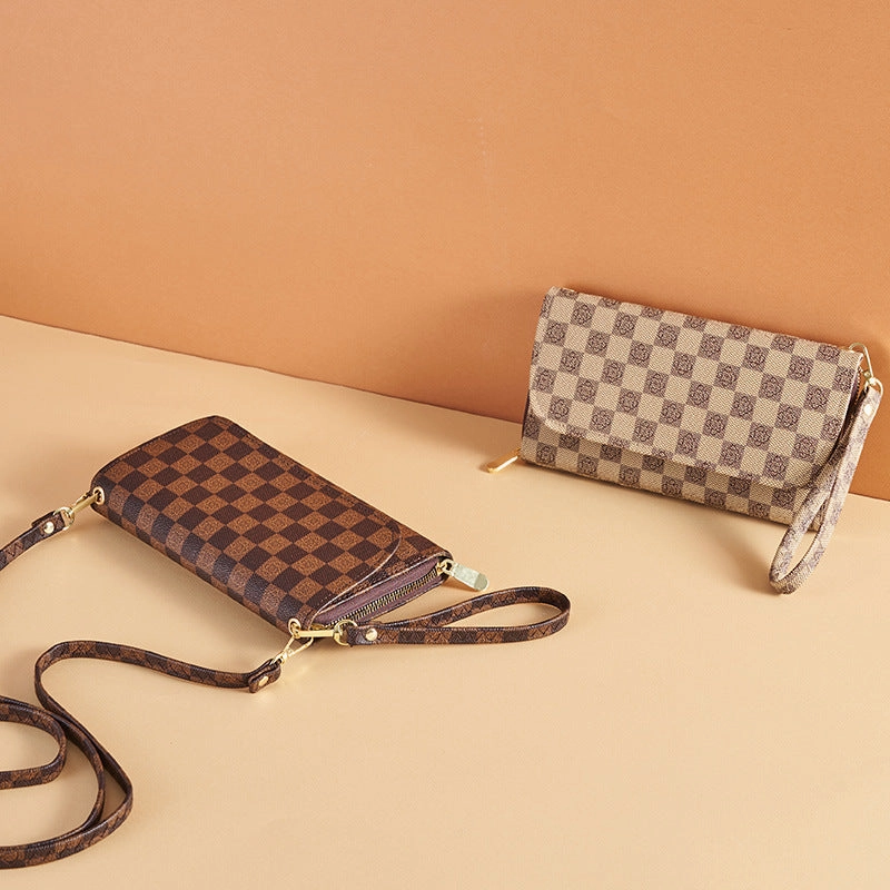 Large capacity wallet single pull mobile phone bag