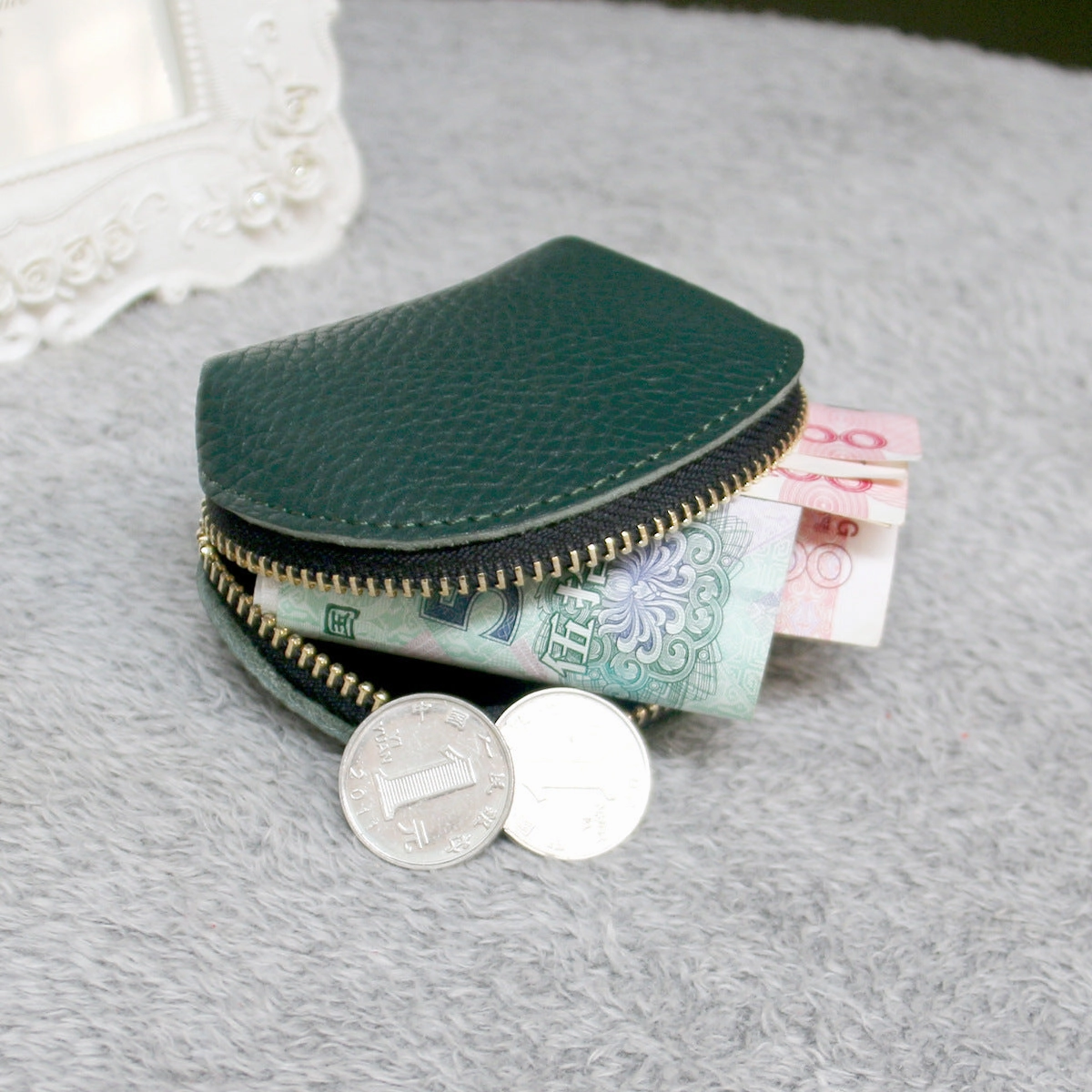 Leather dumpling zipper coin bag