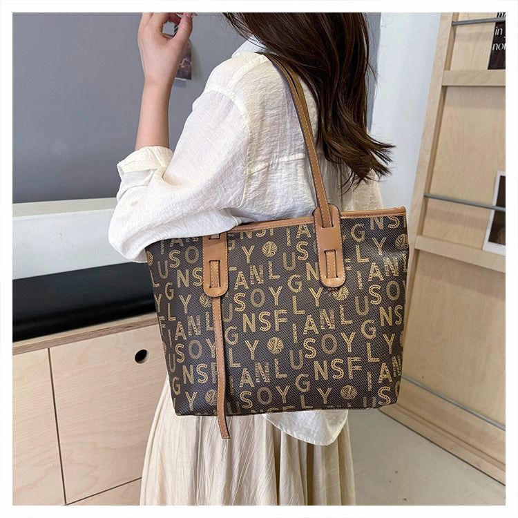 Letter large capacity tote bag