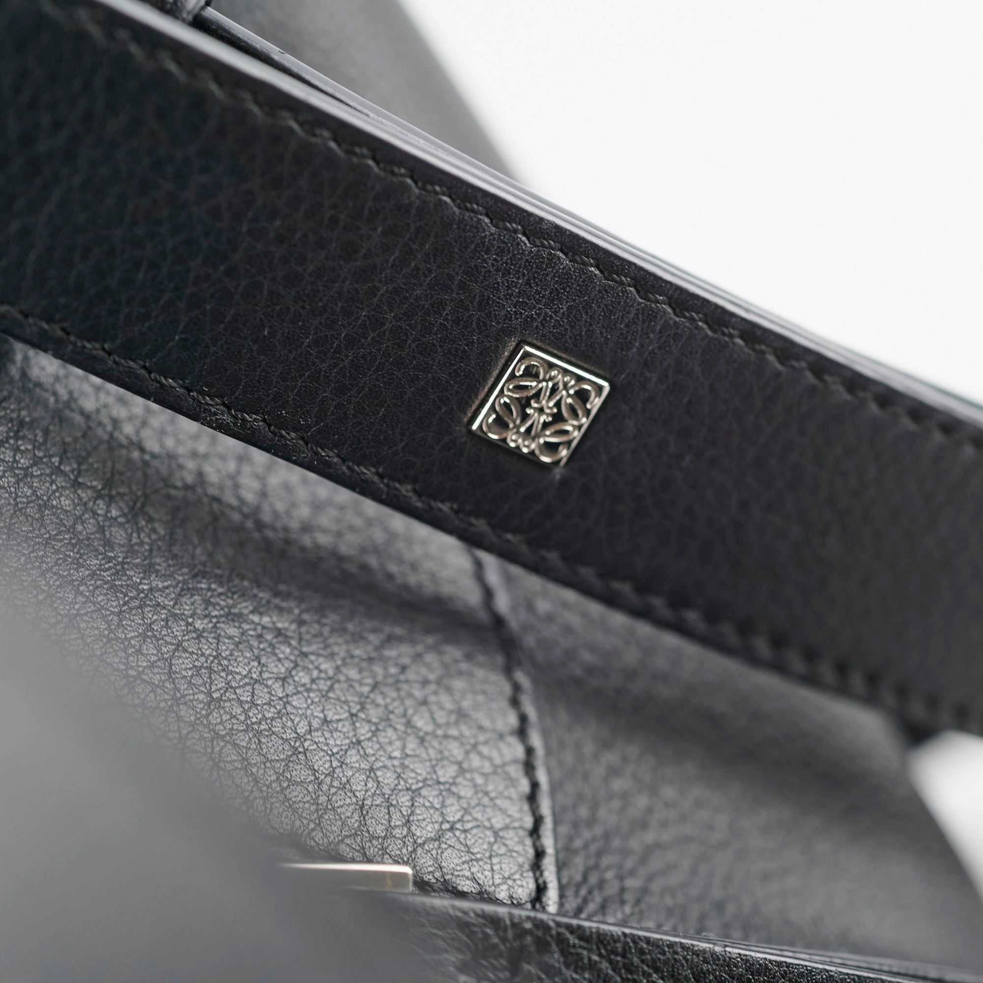 Loewe Hammock Small Black