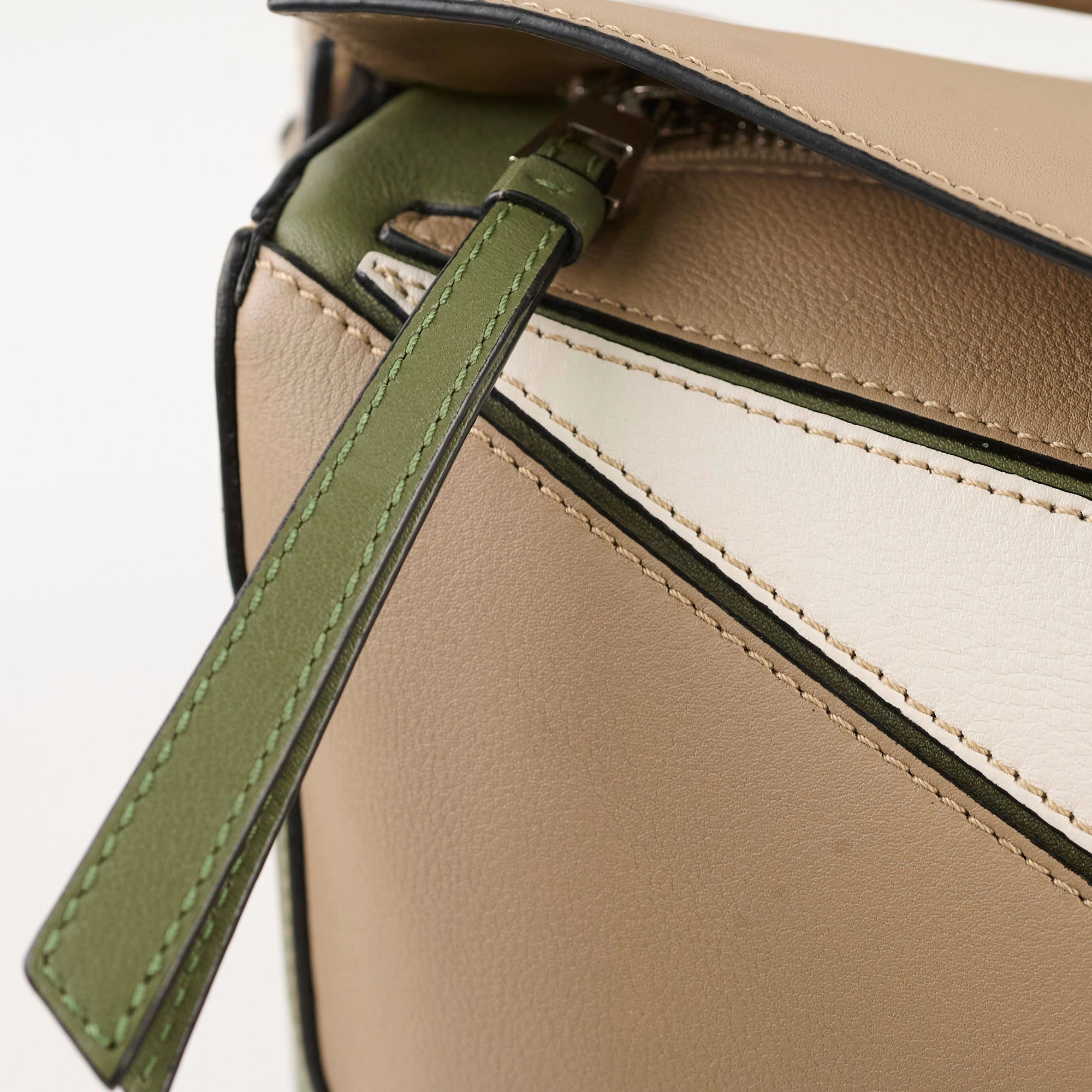 Loewe Medium Puzzle Tricolour