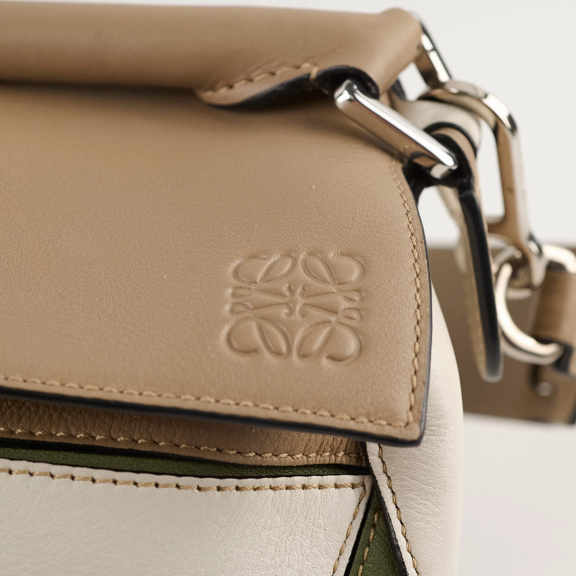 Loewe Medium Puzzle Tricolour