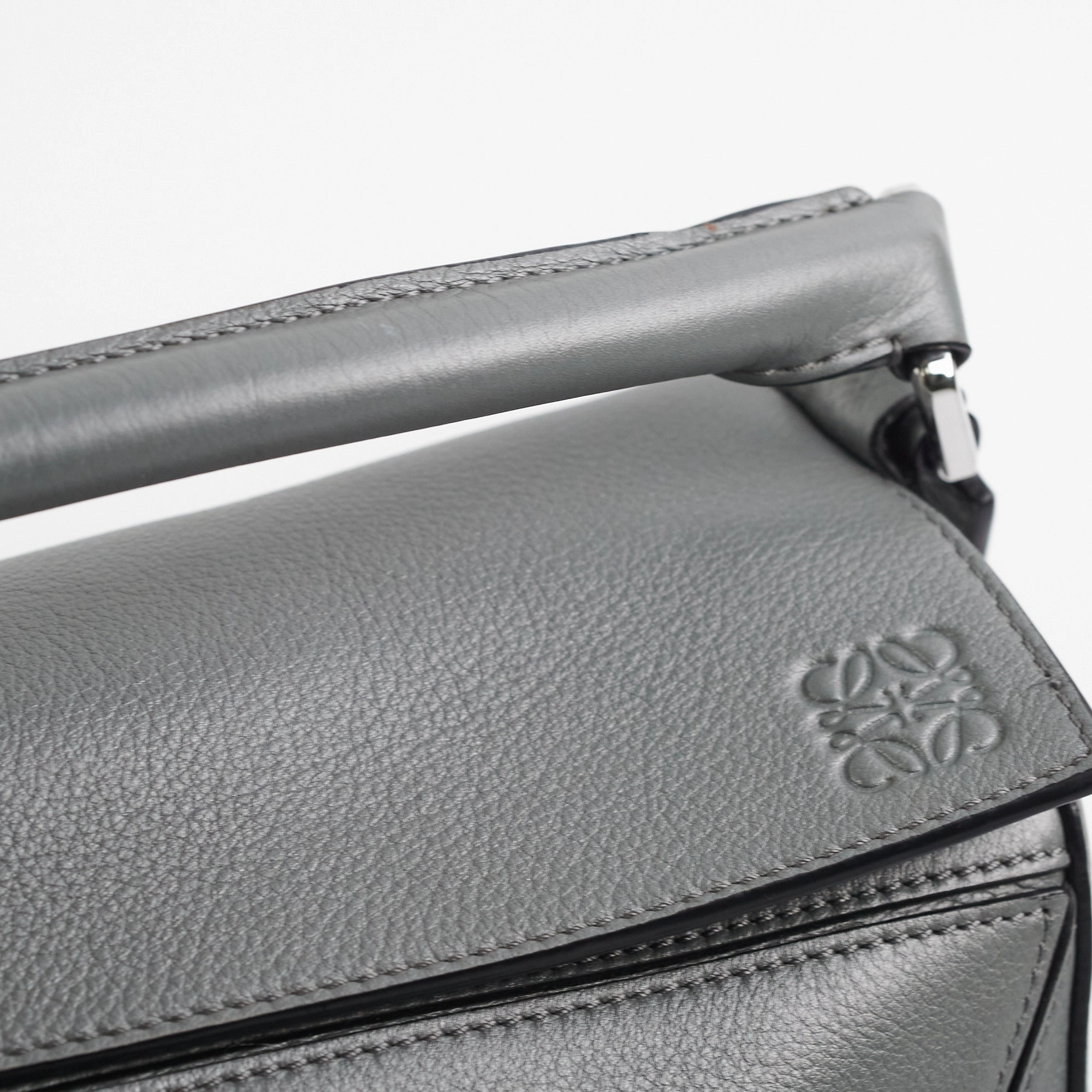 Loewe Puzzle Small Grey