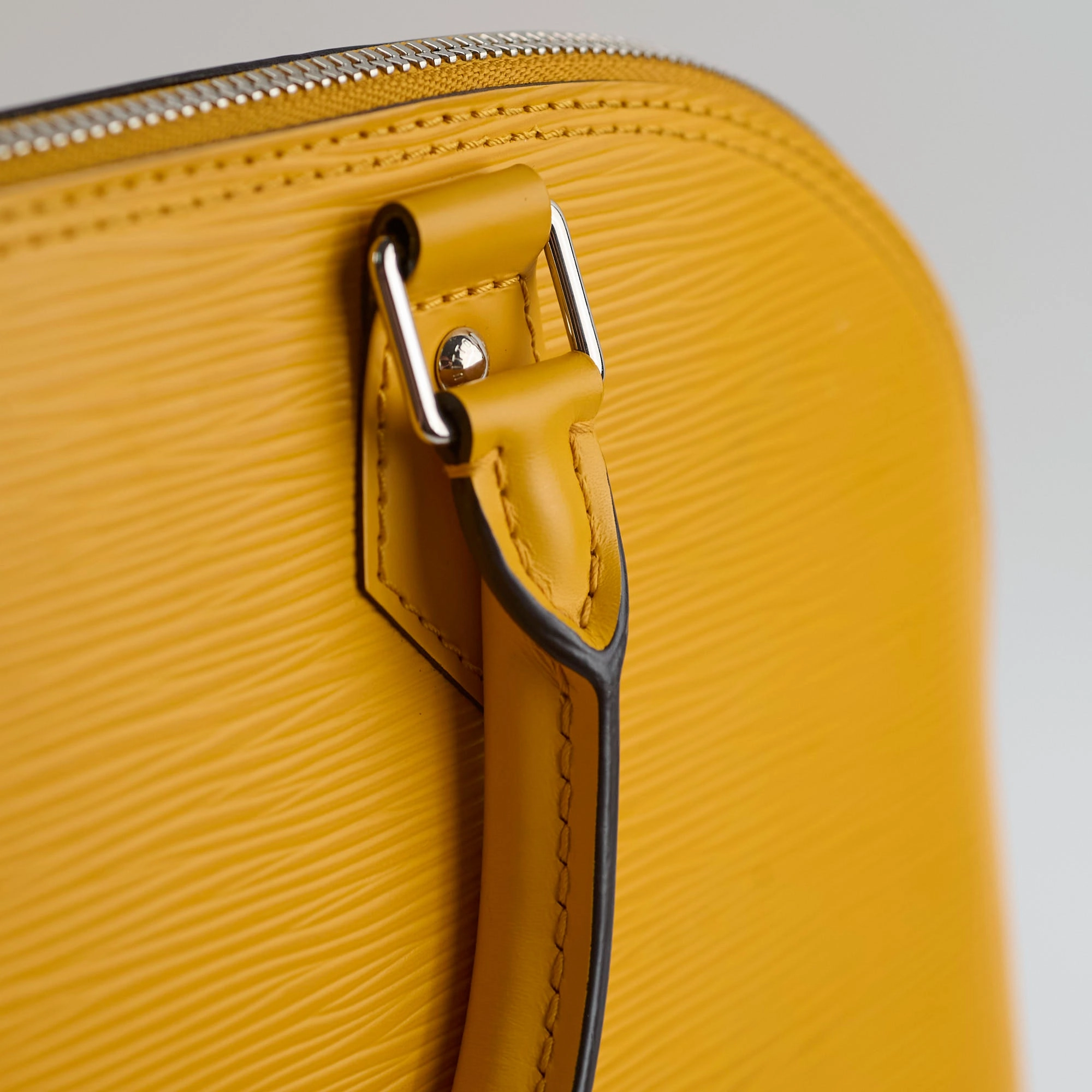 Louis Vuitton Alma MM Epi Mimosa Yellow