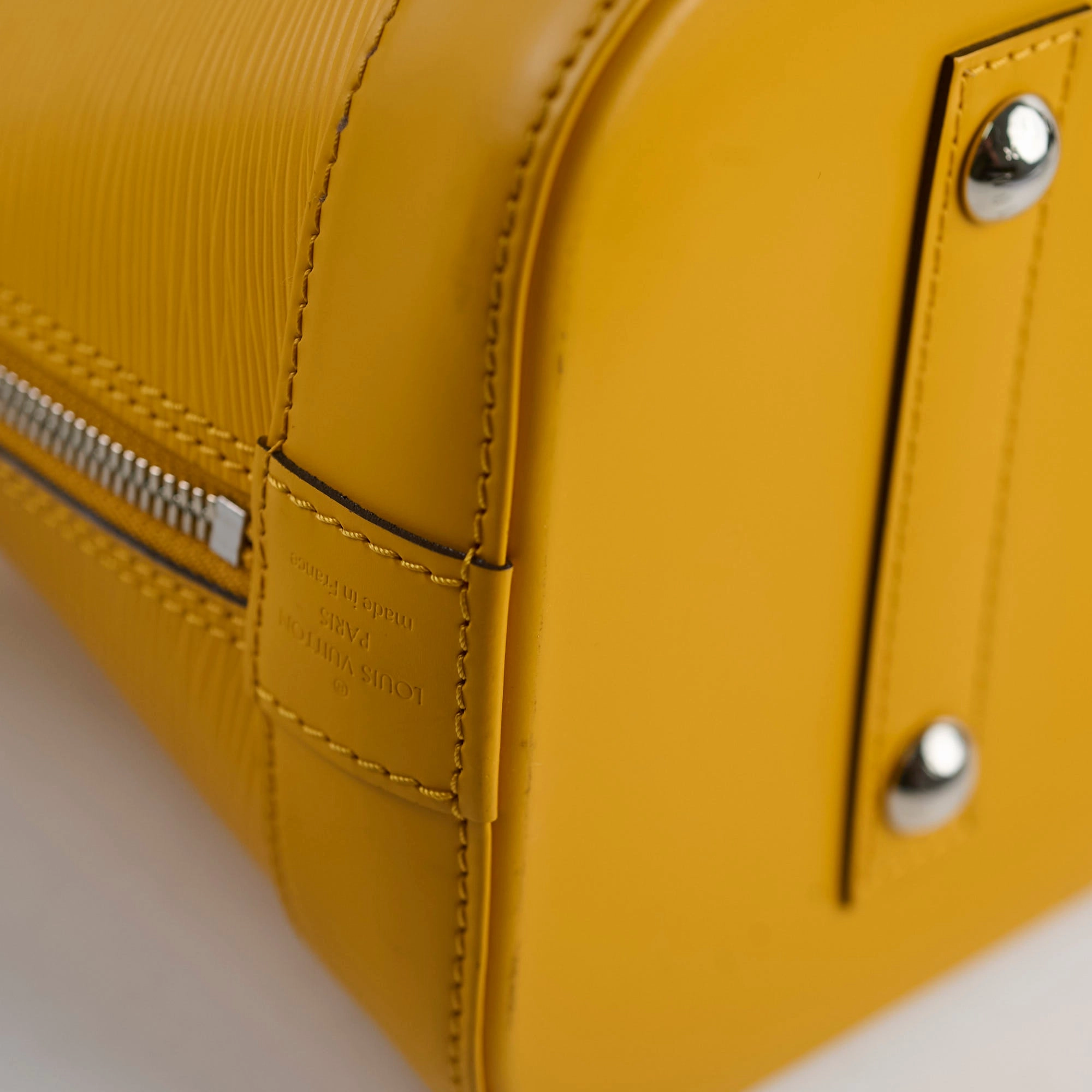 Louis Vuitton Alma MM Epi Mimosa Yellow