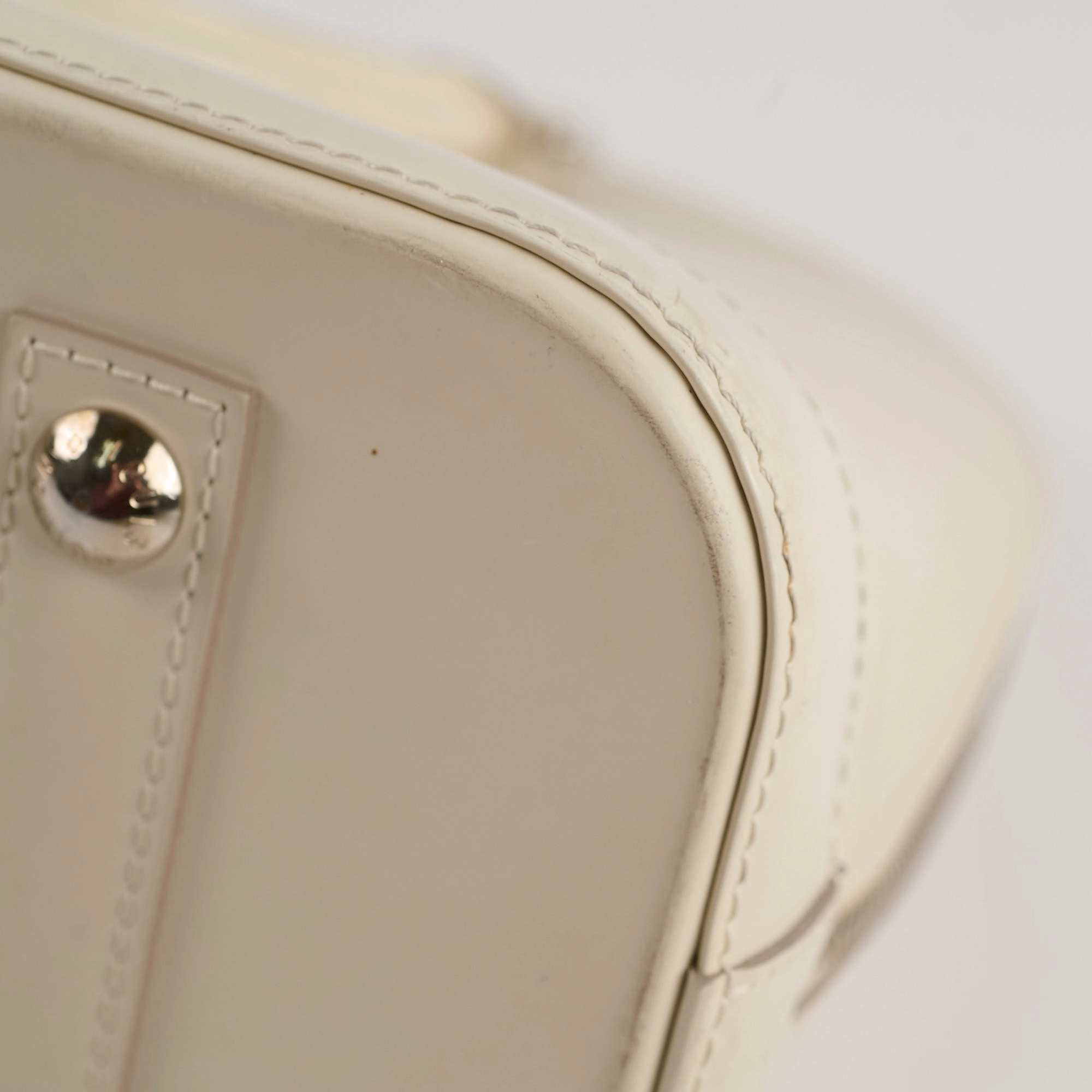Louis Vuitton Alma PM Epi White
