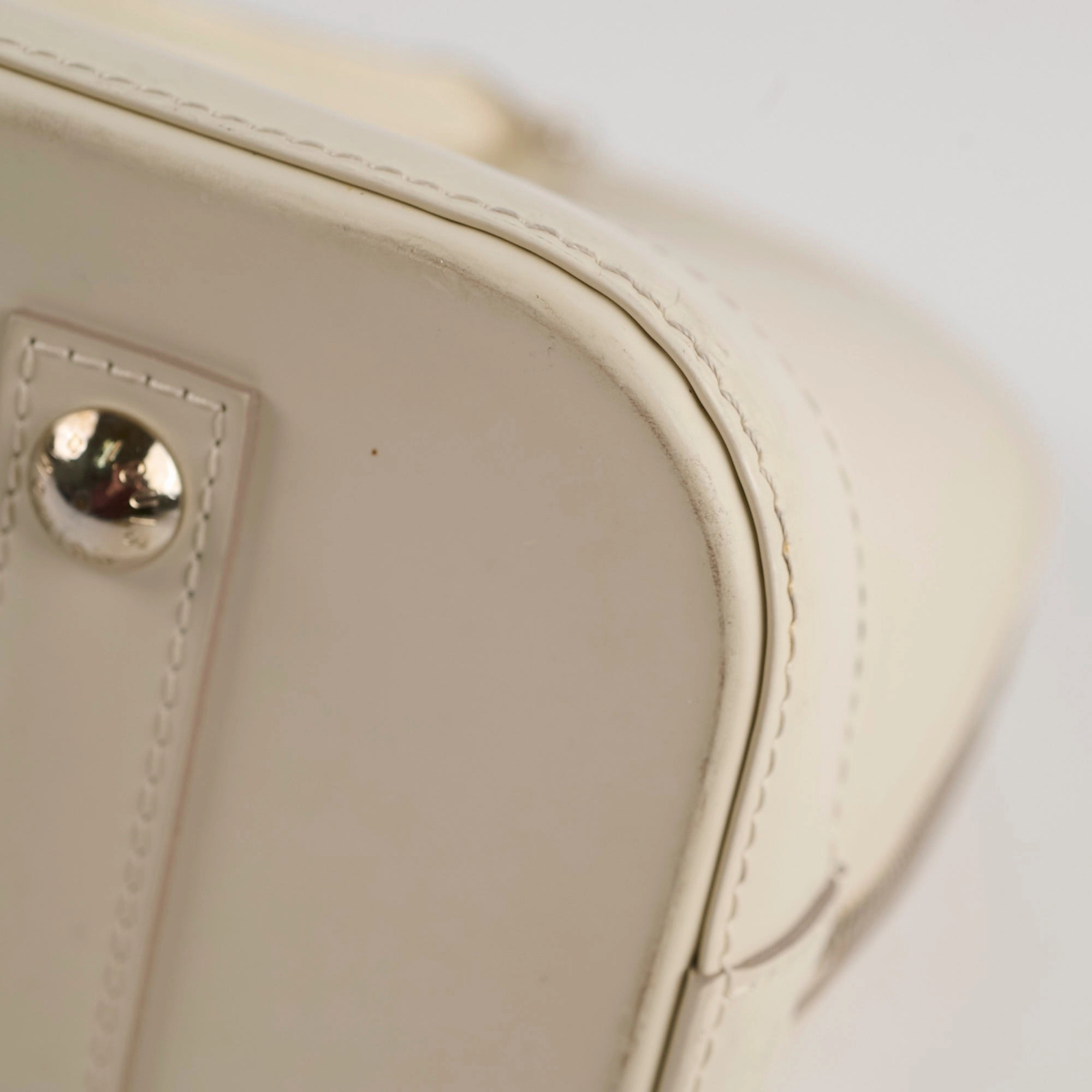 Louis Vuitton Alma PM Epi White