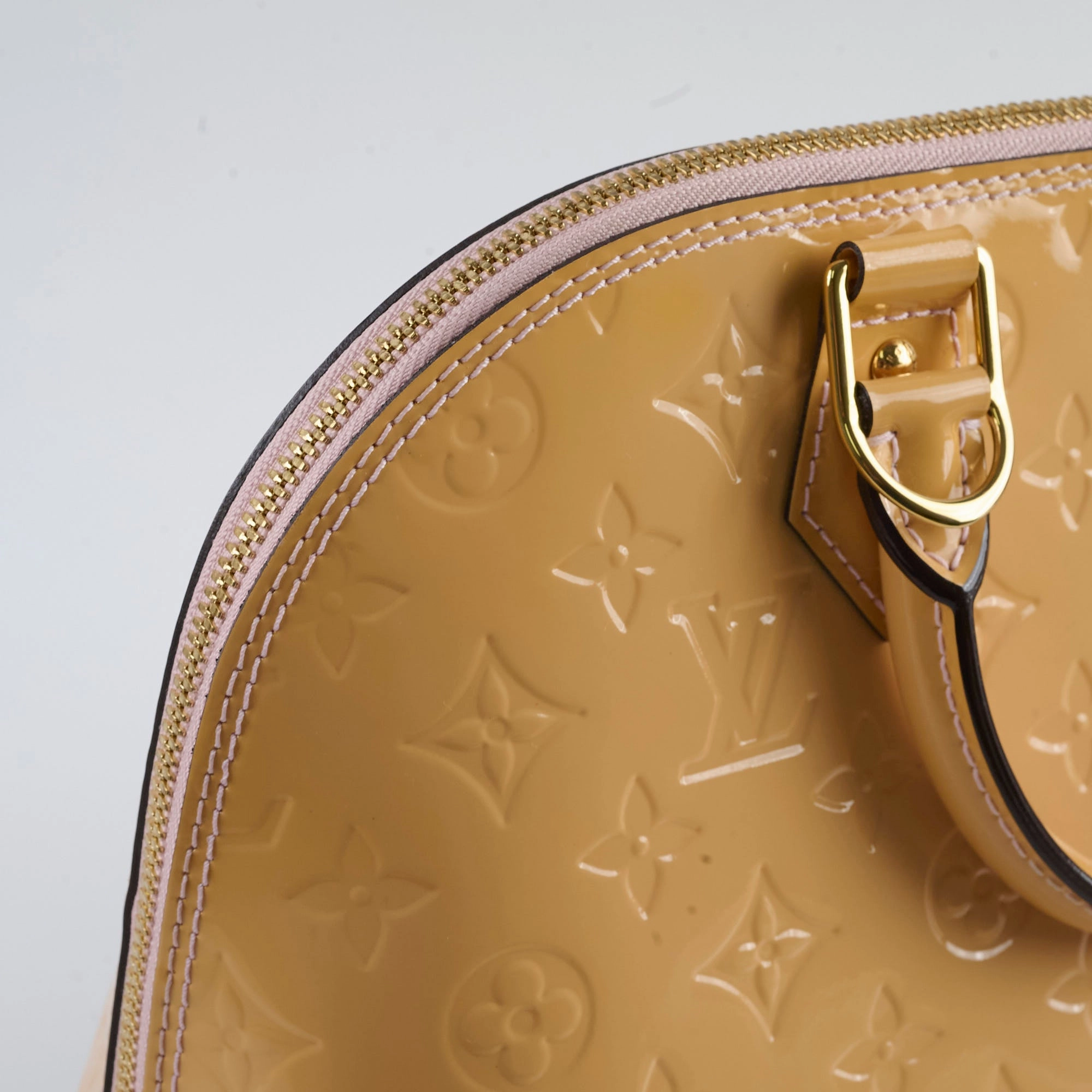 Louis Vuitton Alma PM Vernis Beige