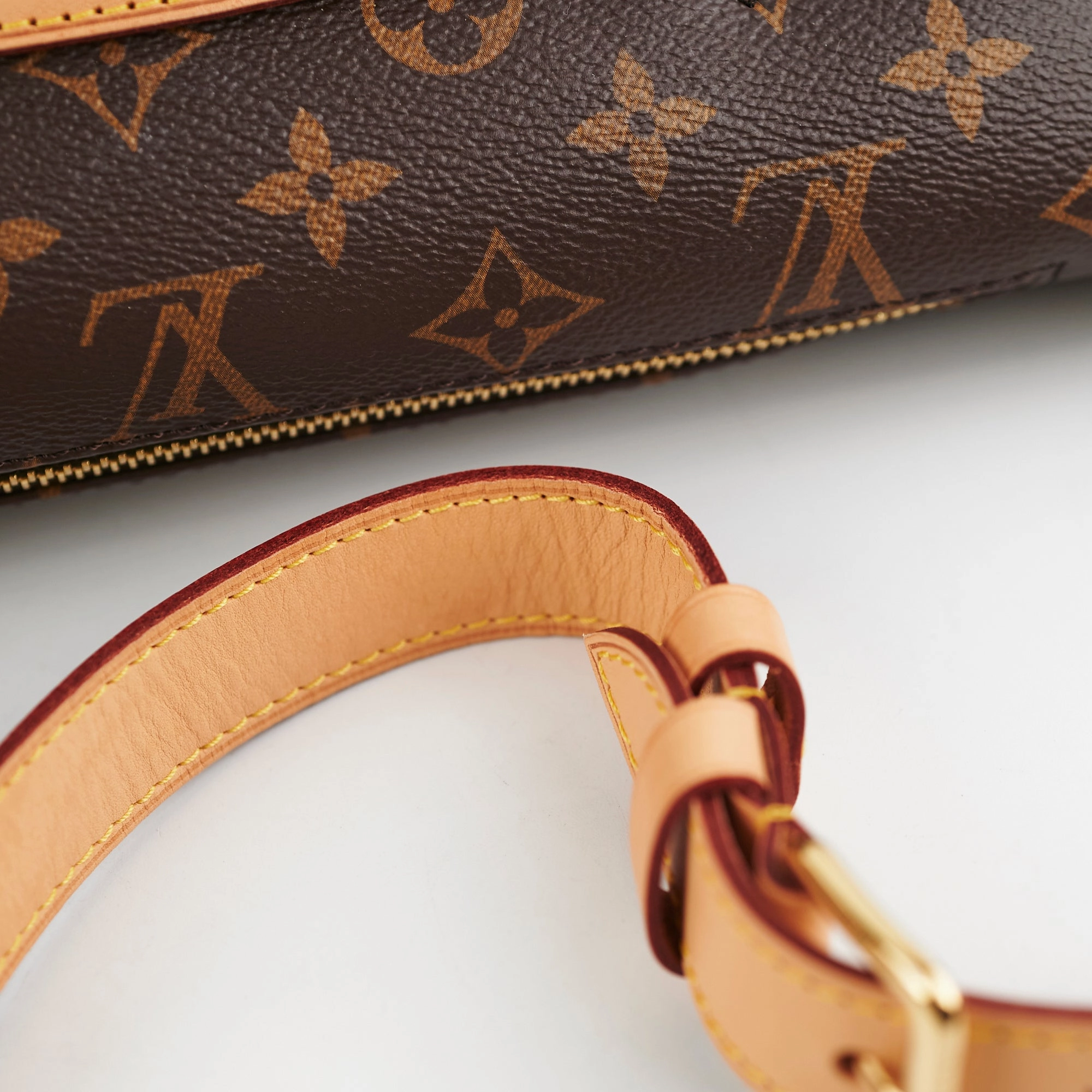 Louis Vuitton Bum bag MM Monogram