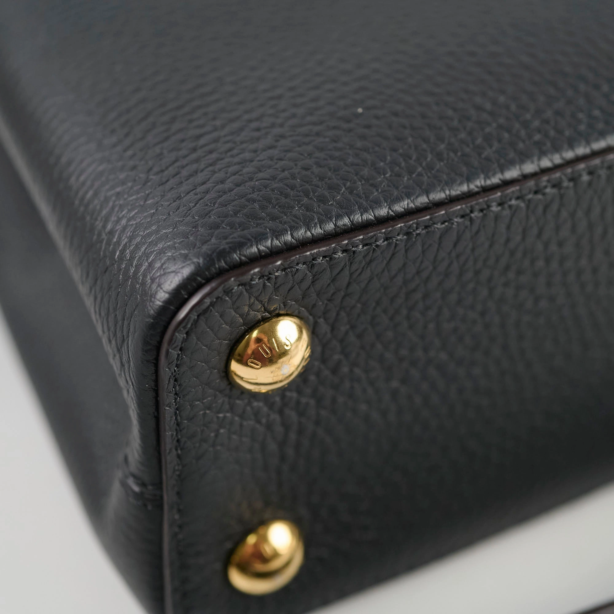 Louis Vuitton Capucines BB Black