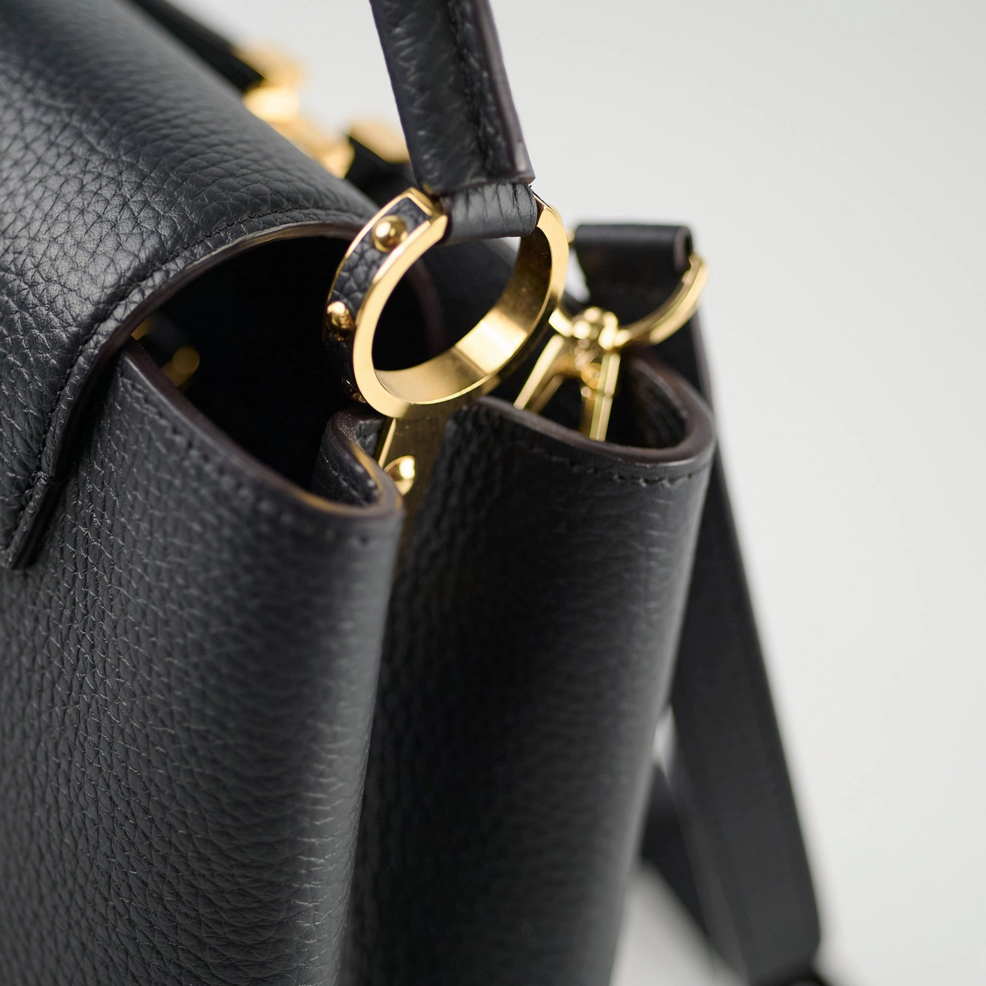 Louis Vuitton Capucines BB Black