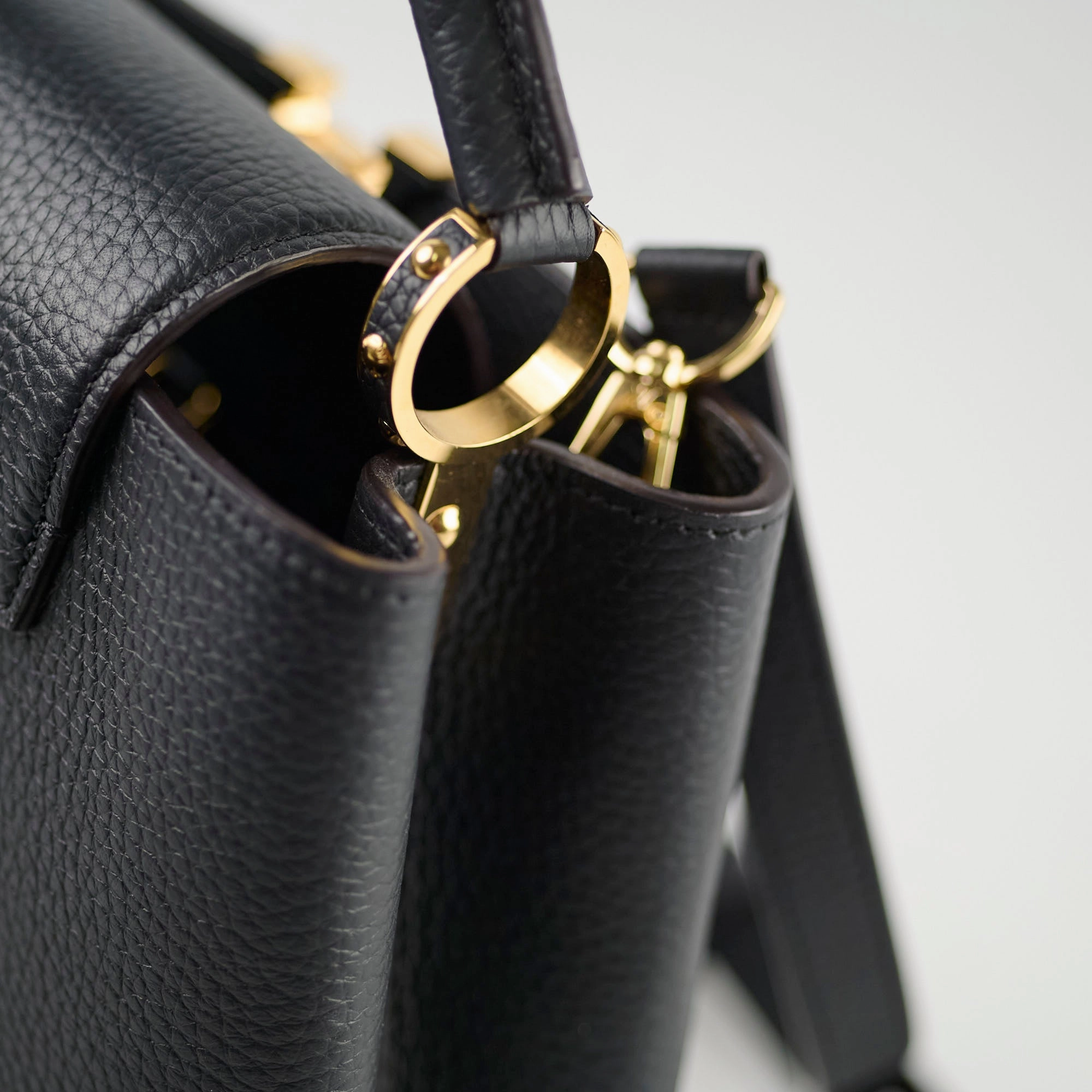 Louis Vuitton Capucines BB Black