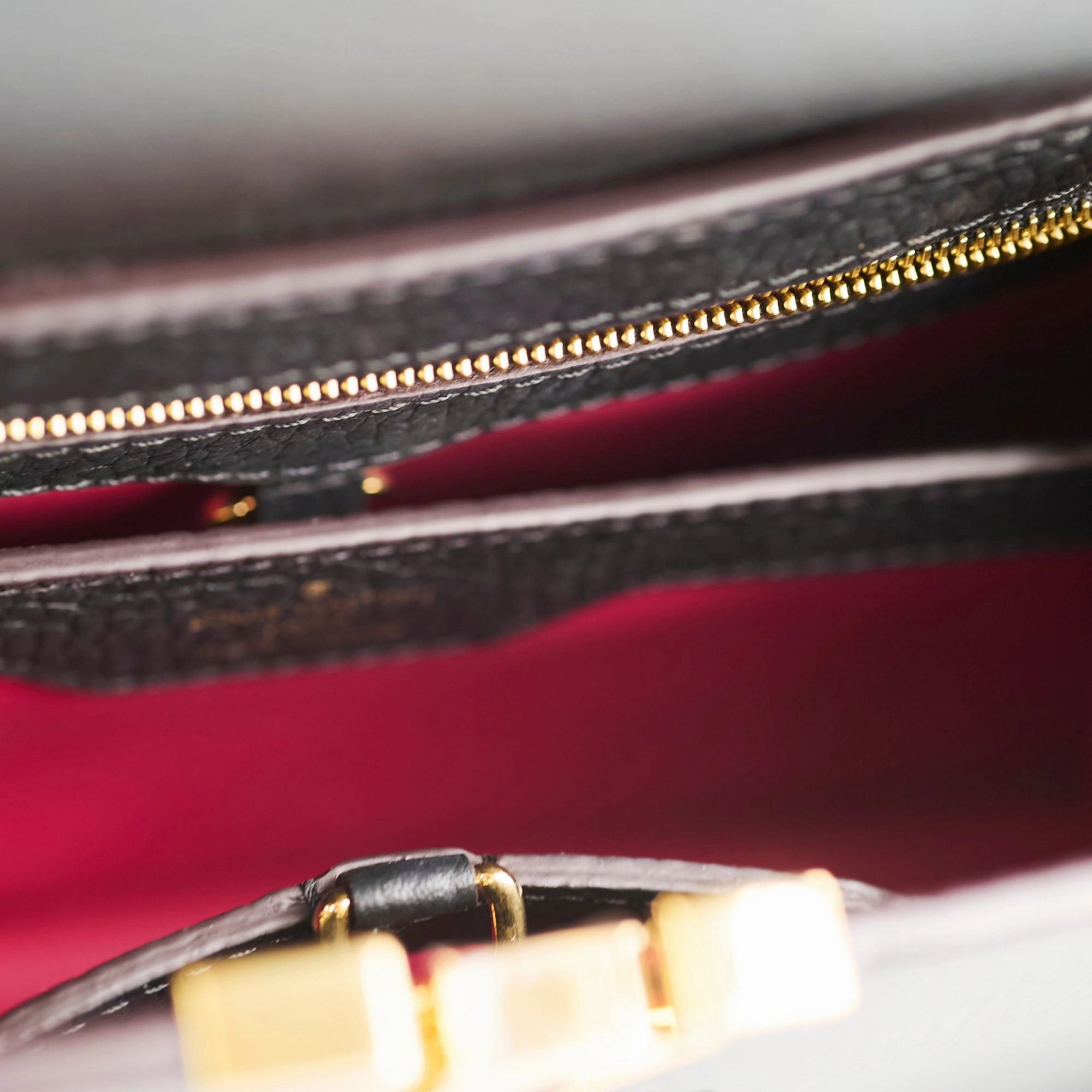 Louis Vuitton Capuucines BB Black