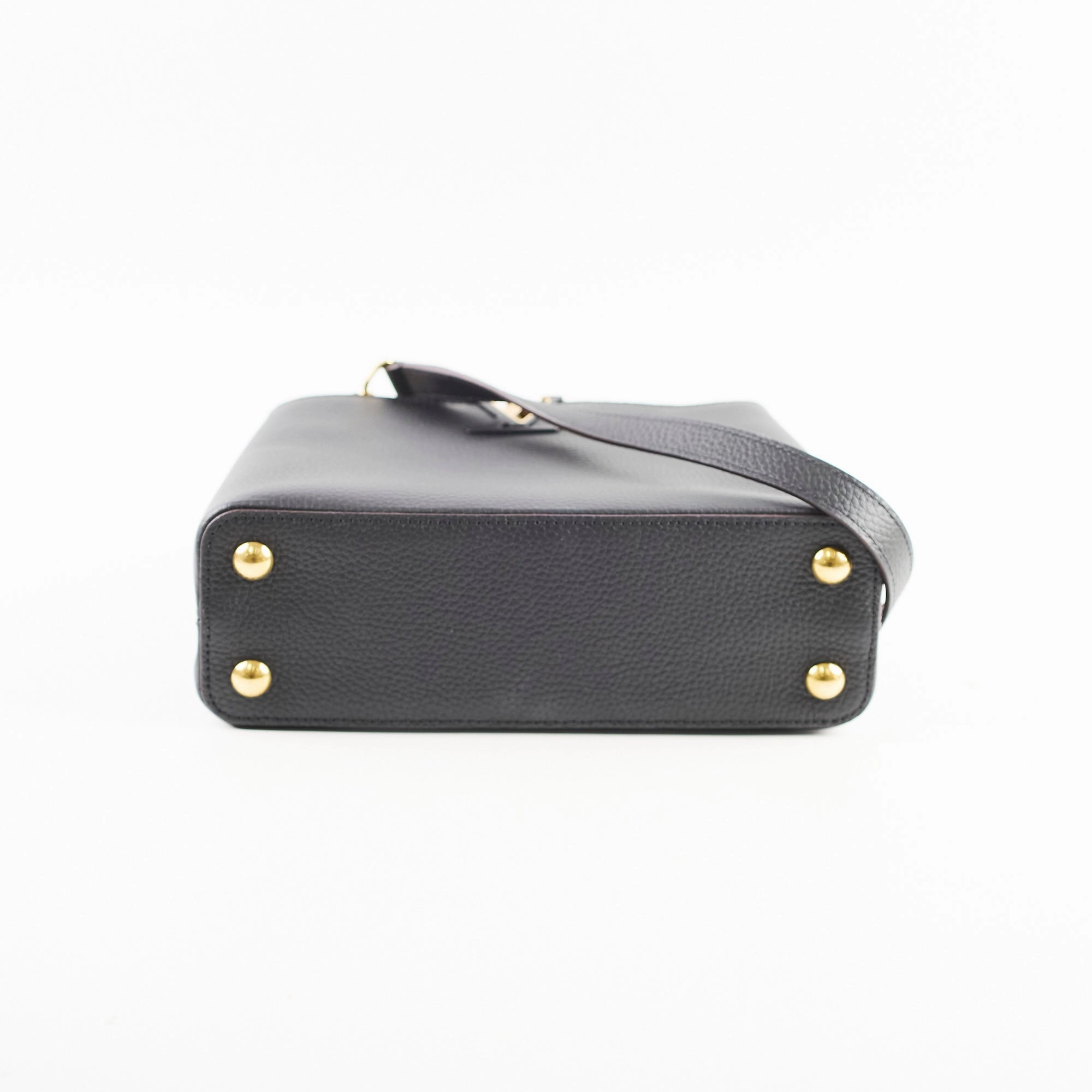 Louis Vuitton Capuucines BB Black