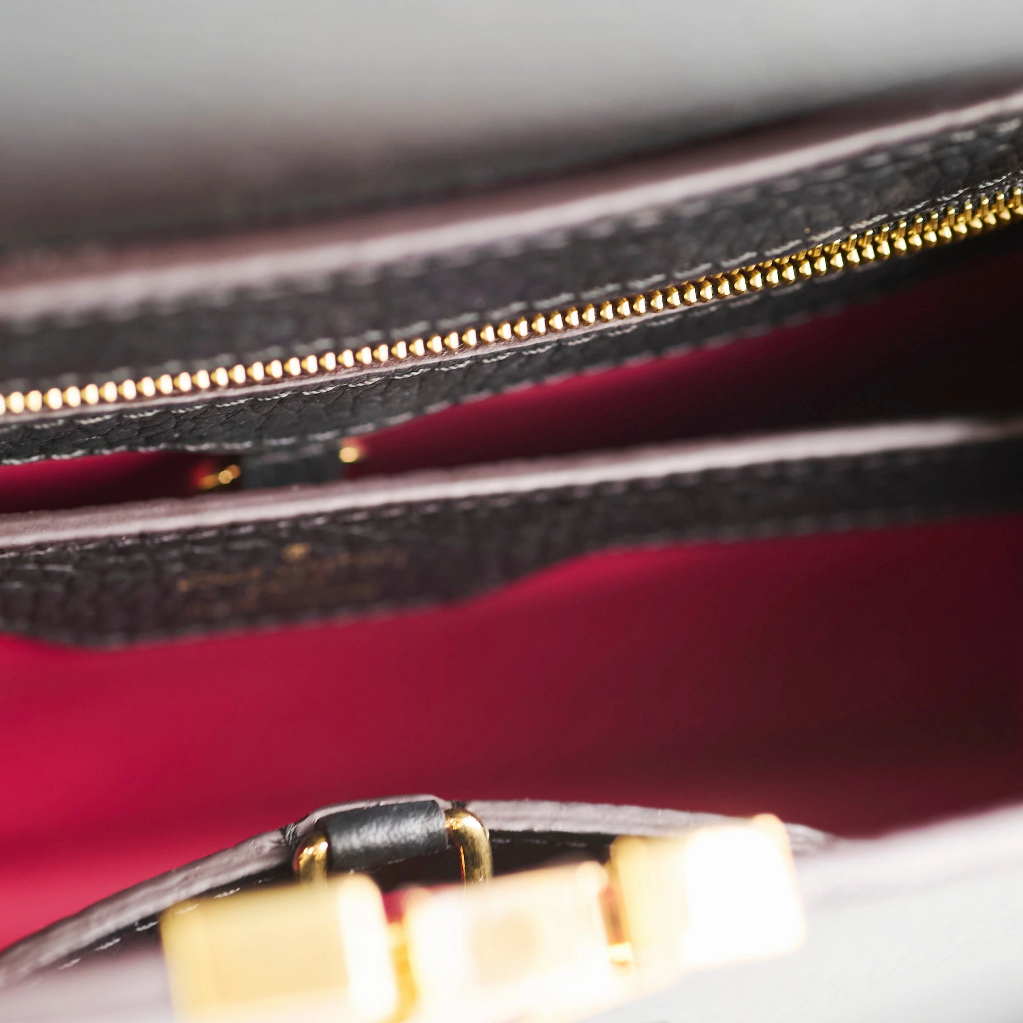 Louis Vuitton Capuucines BB Black