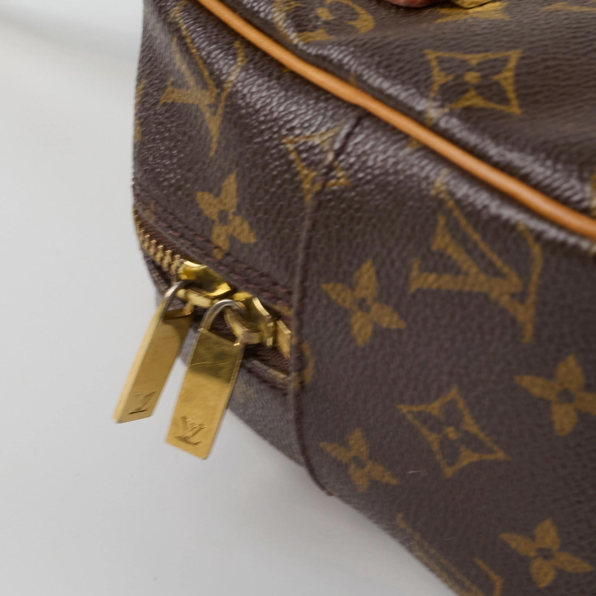 Louis Vuitton Cite MM Monogram