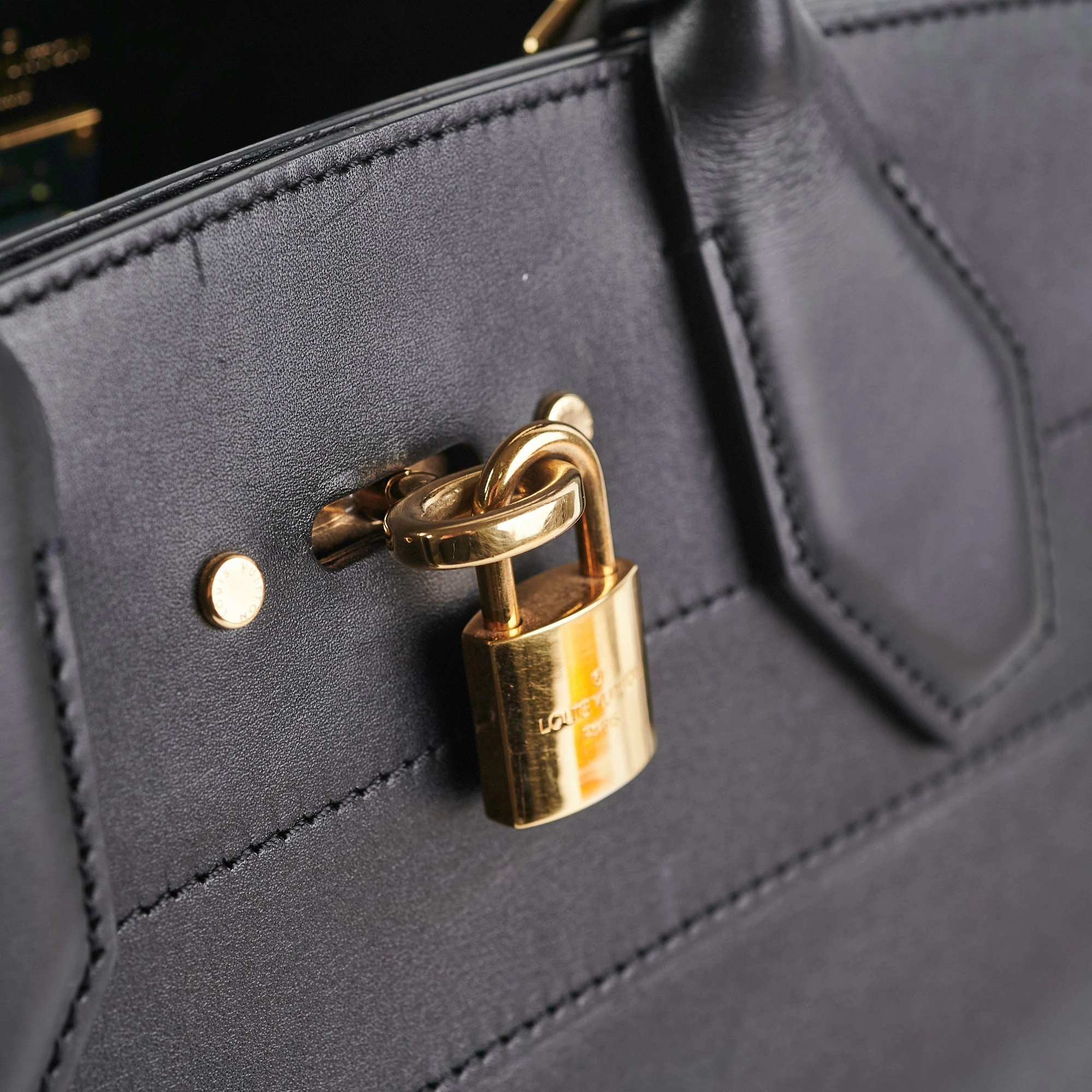 Louis Vuitton City Streamer MM Bag Black