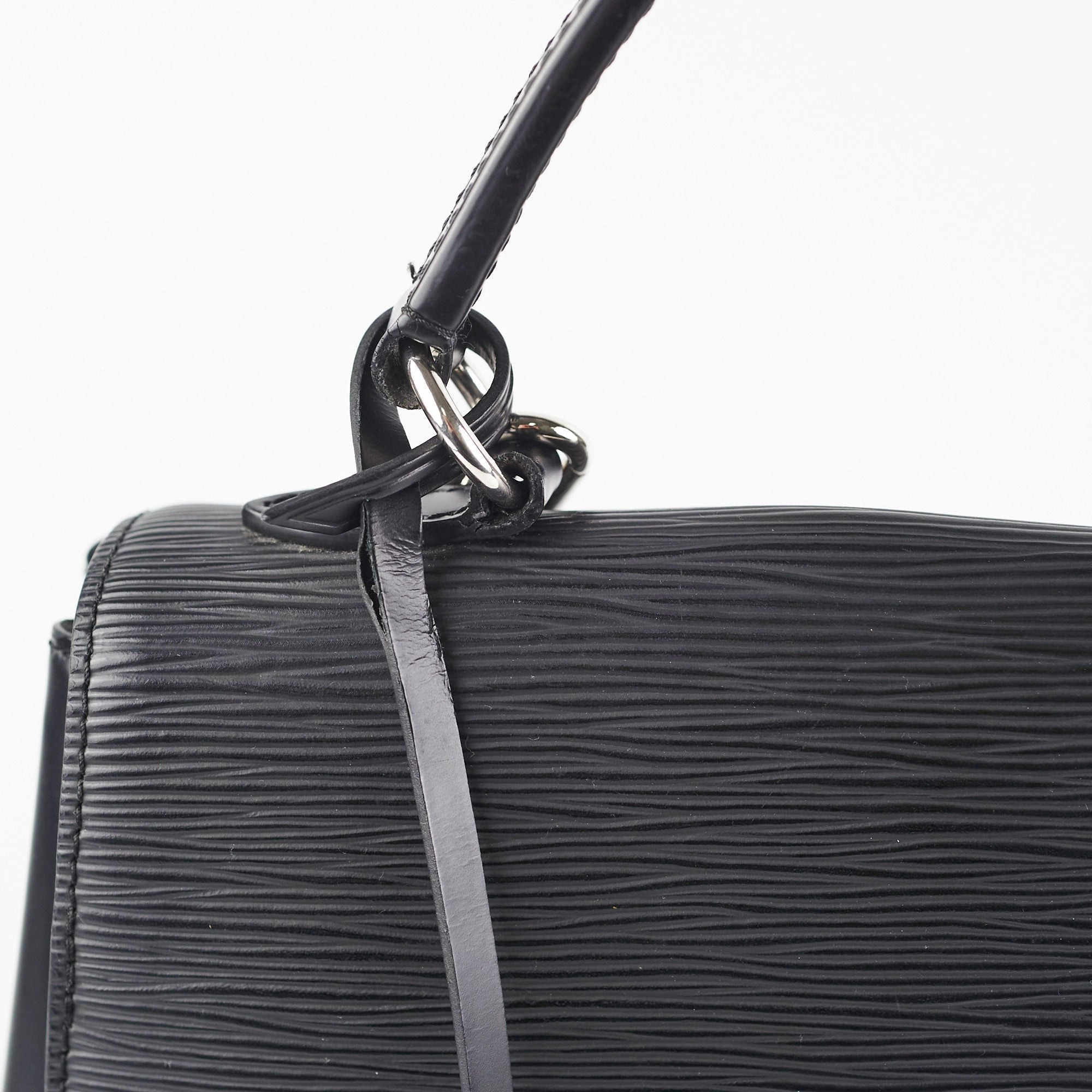 Louis Vuitton Cluny MM Epi Black Bag