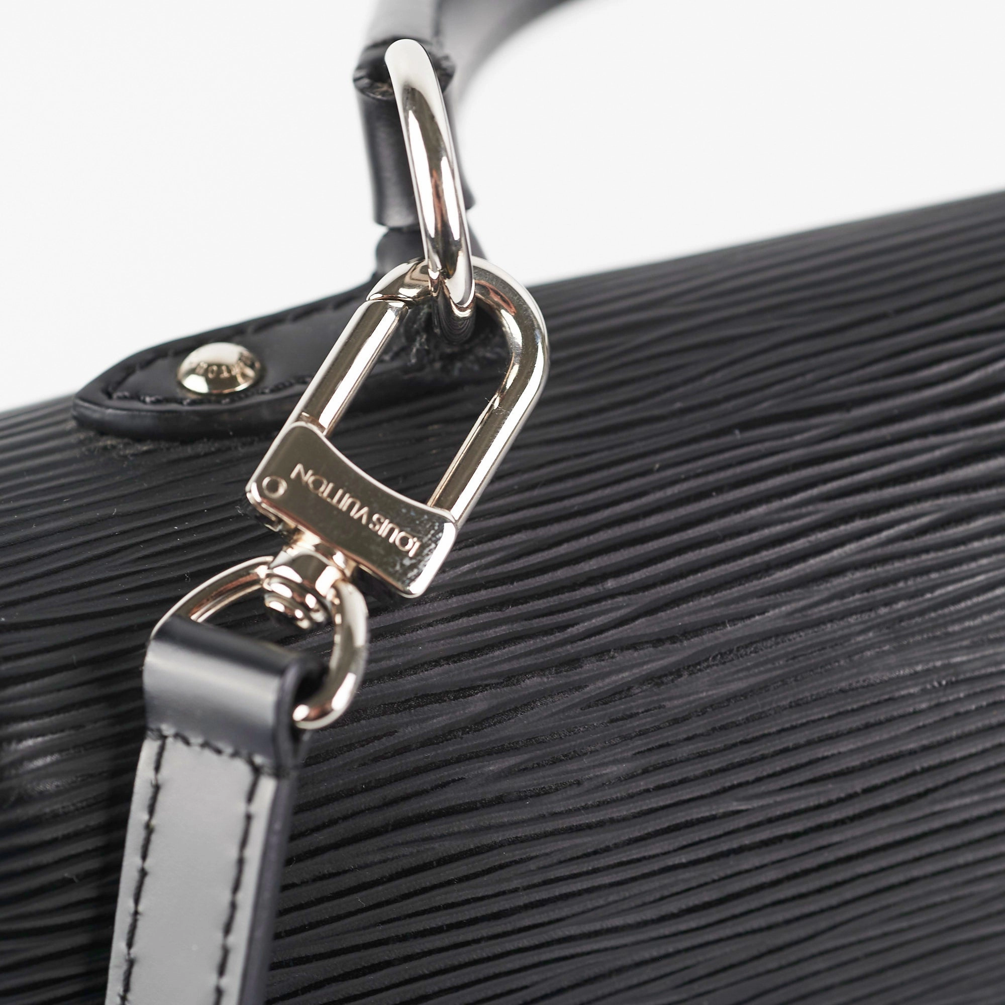Louis Vuitton Cluny MM Epi Black Bag