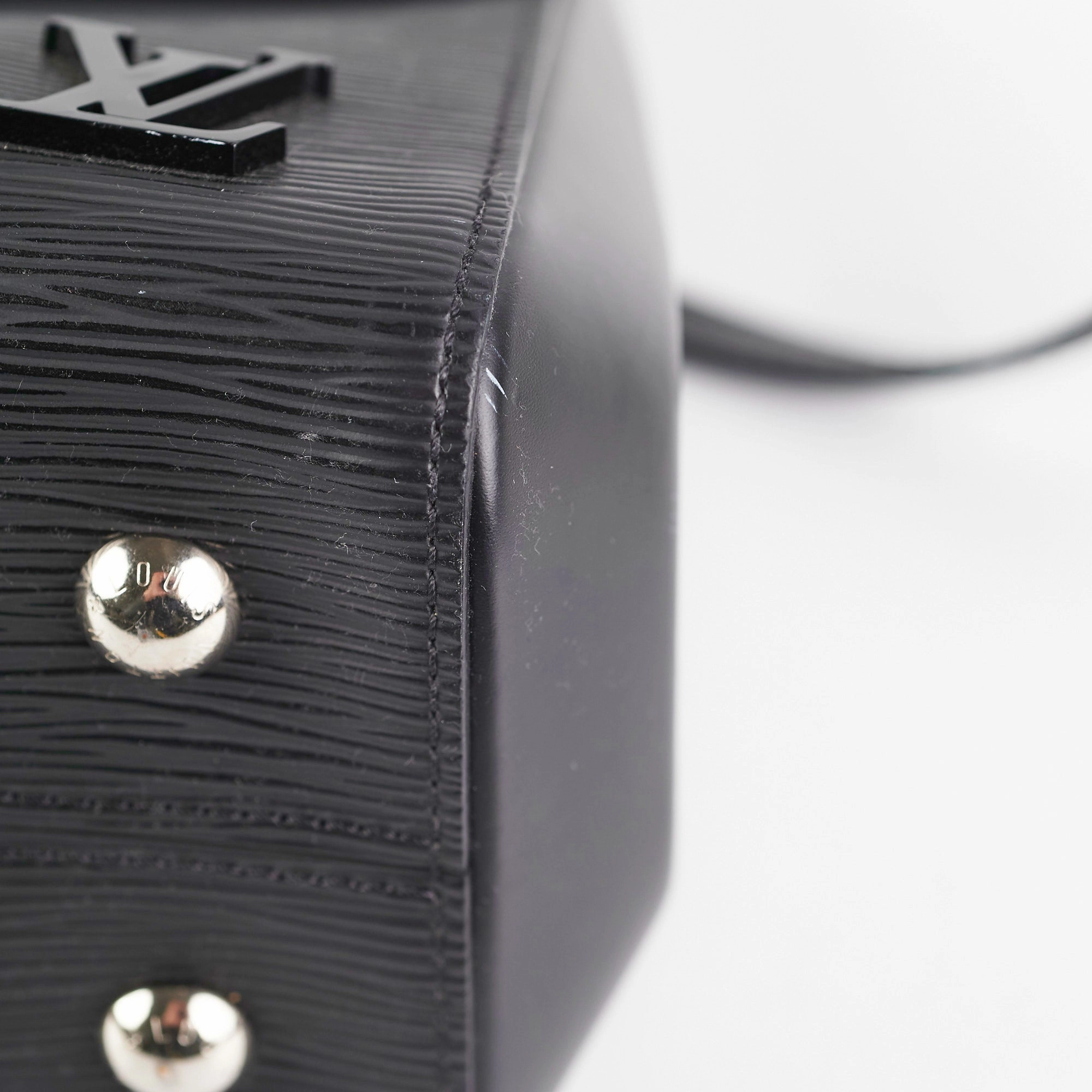 Louis Vuitton Cluny MM Epi Black Bag