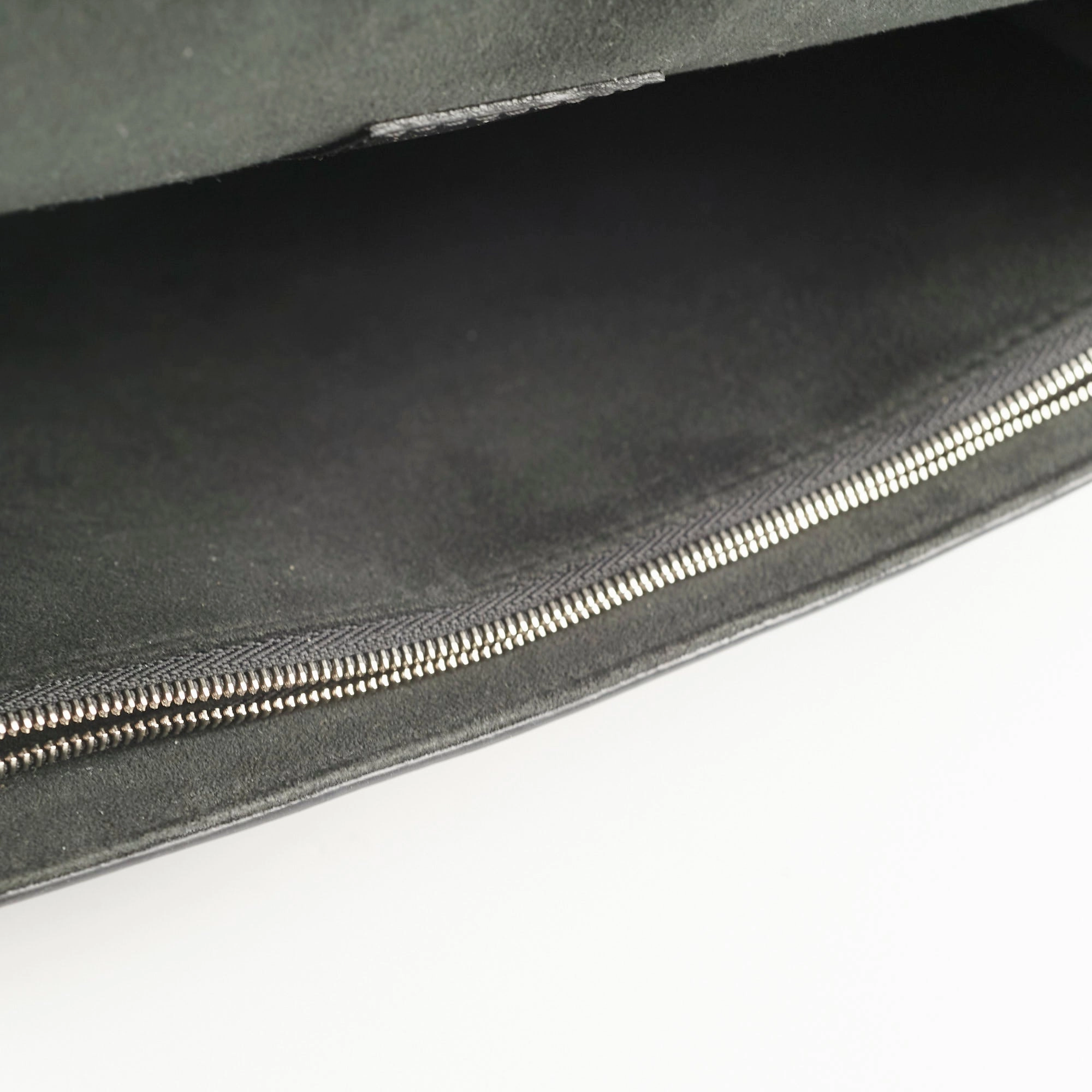 Louis Vuitton Cluny MM Epi Black Shoulder Bag