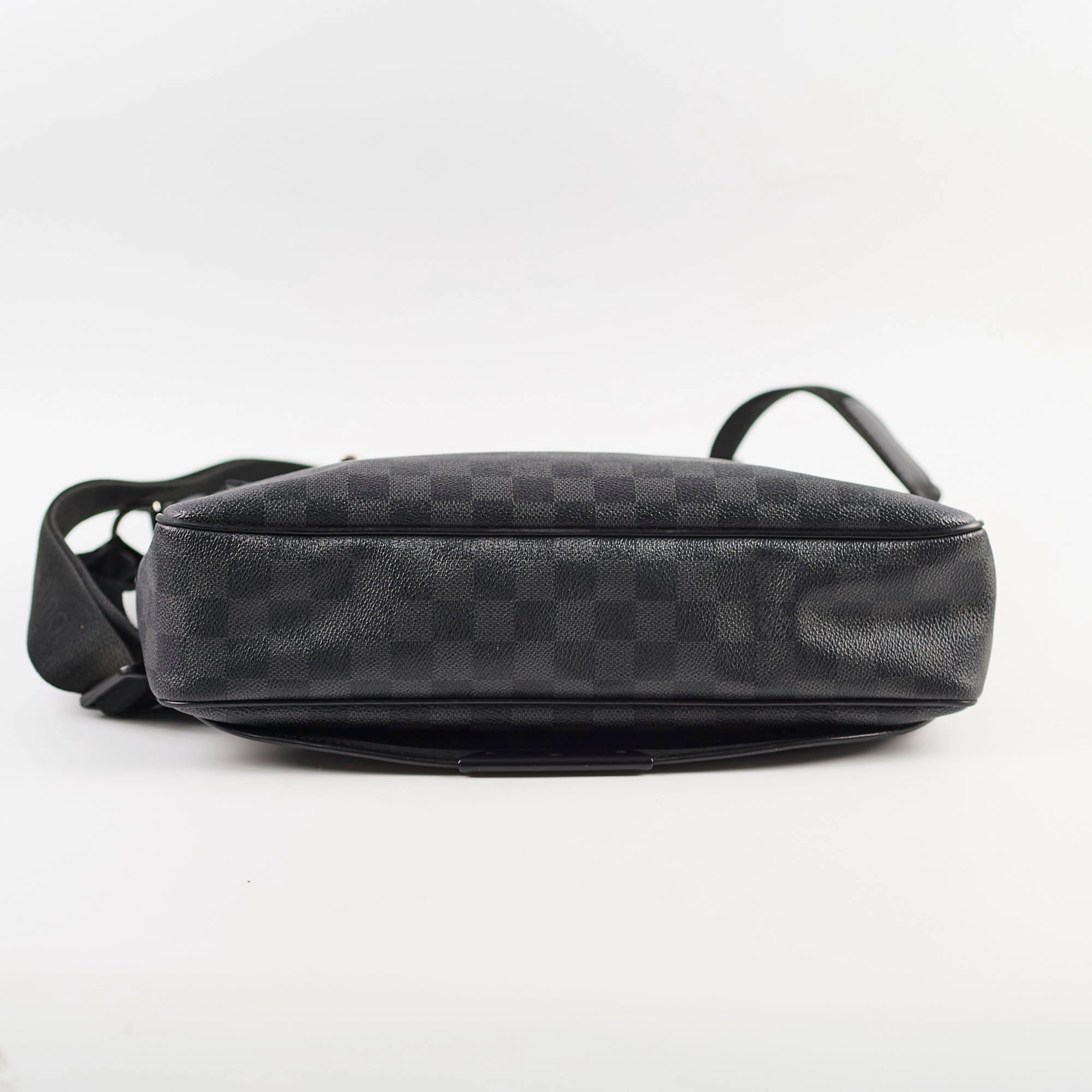 Louis Vuitton Damier Graphite MM