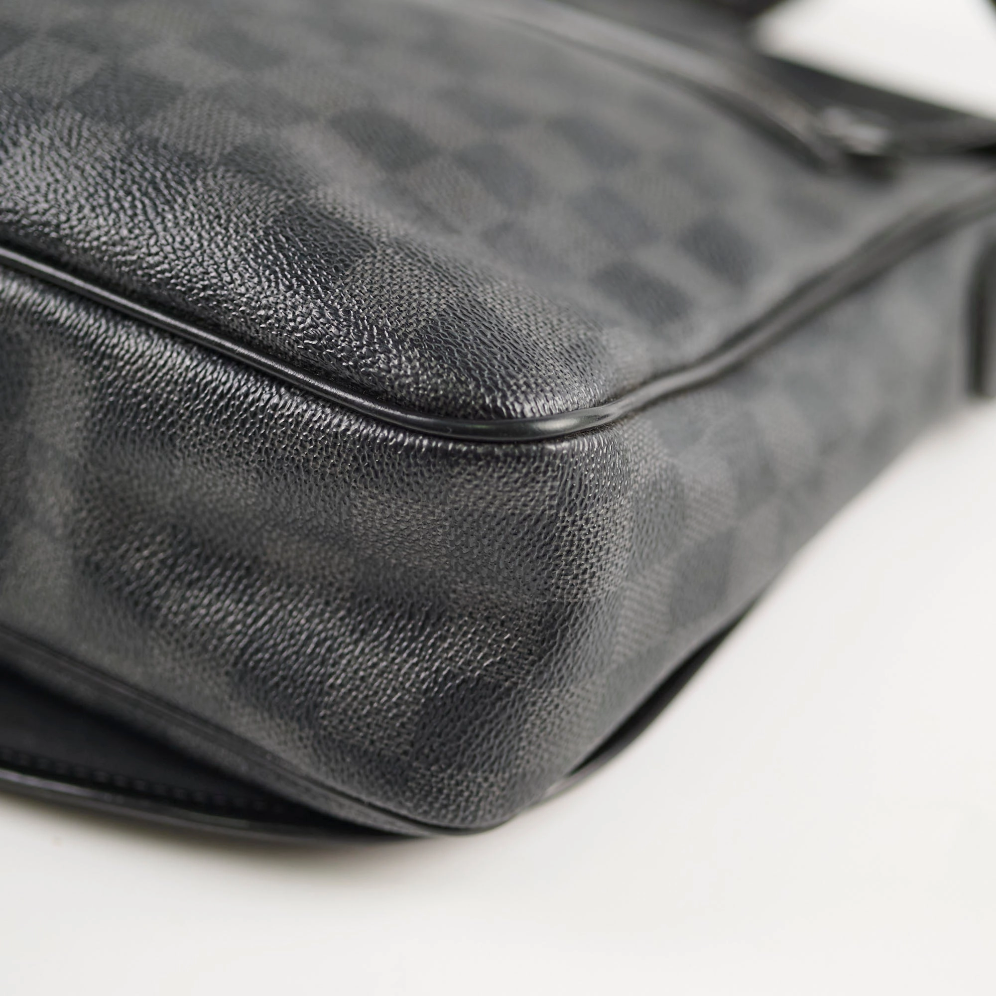 Louis Vuitton Damier Graphite MM
