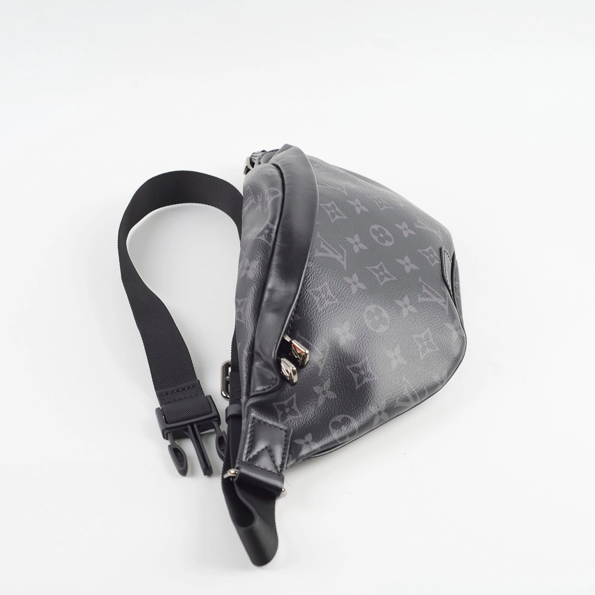 Louis Vuitton Discovery Bumbag PM Monogram Eclipse