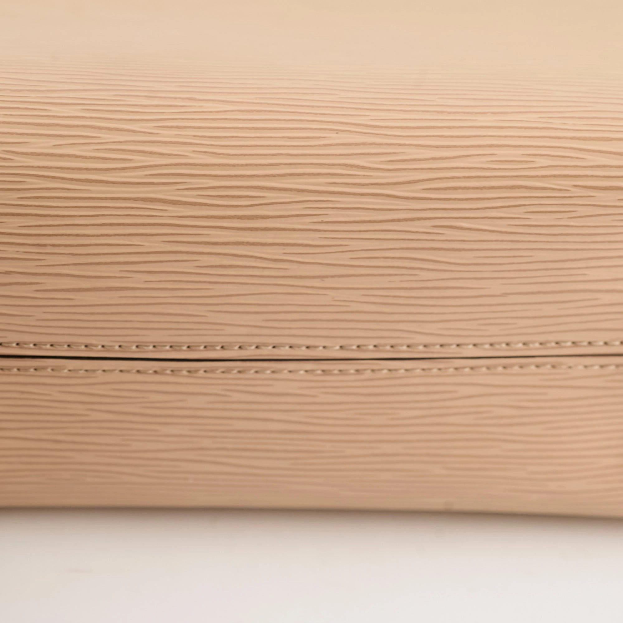 Louis Vuitton epi cluny BB beige