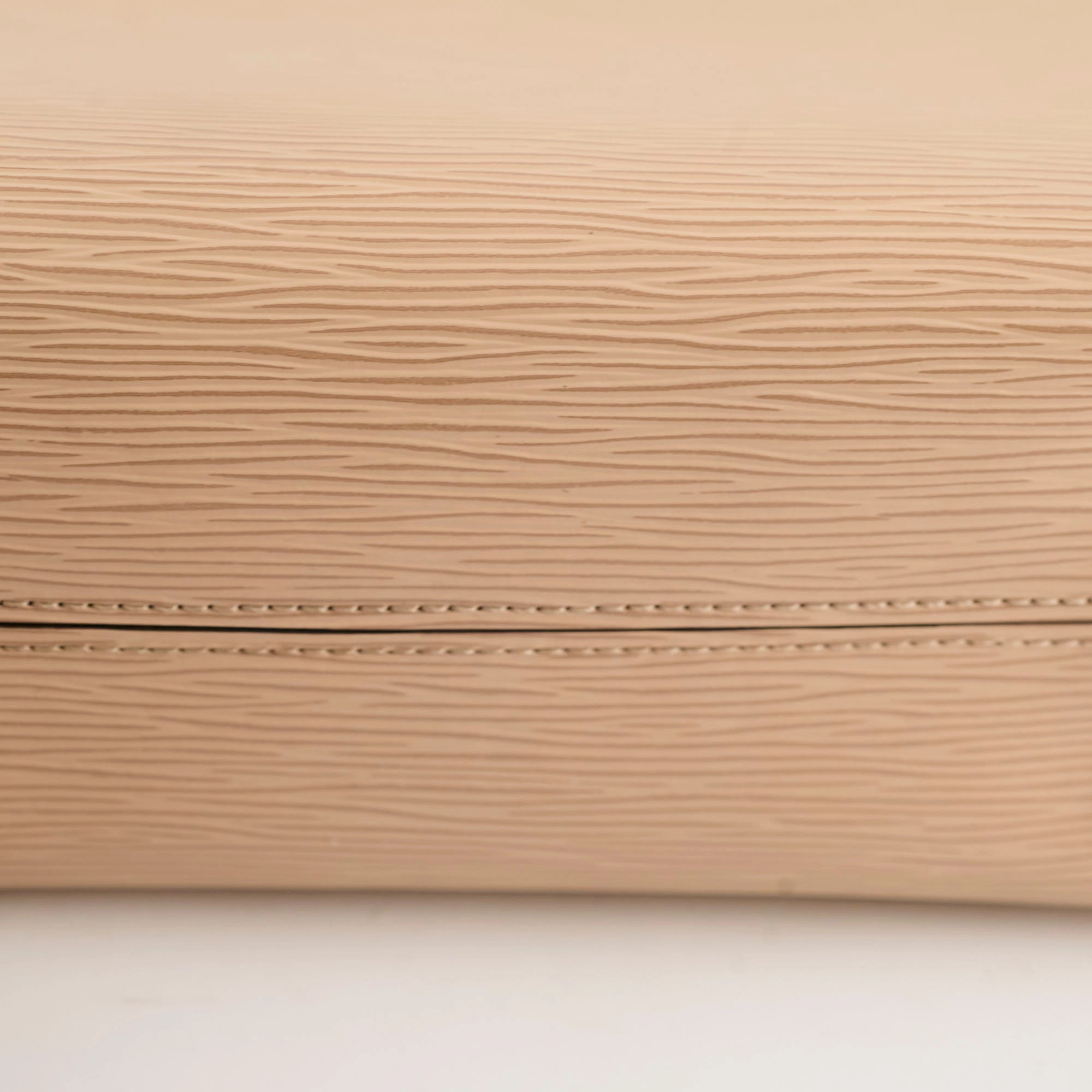 Louis Vuitton epi cluny BB beige