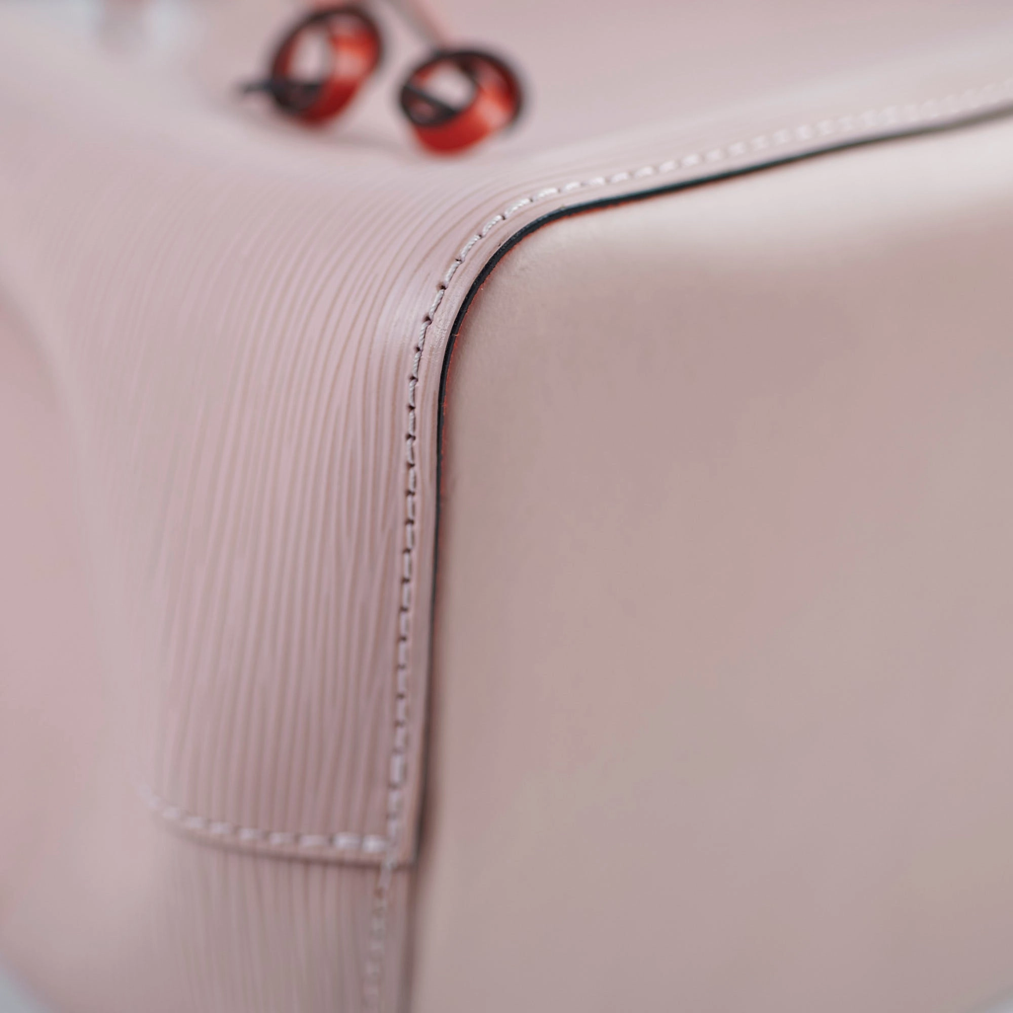 Louis Vuitton Epi Neo Noe Epi Rose Ballerine Bucket Bag