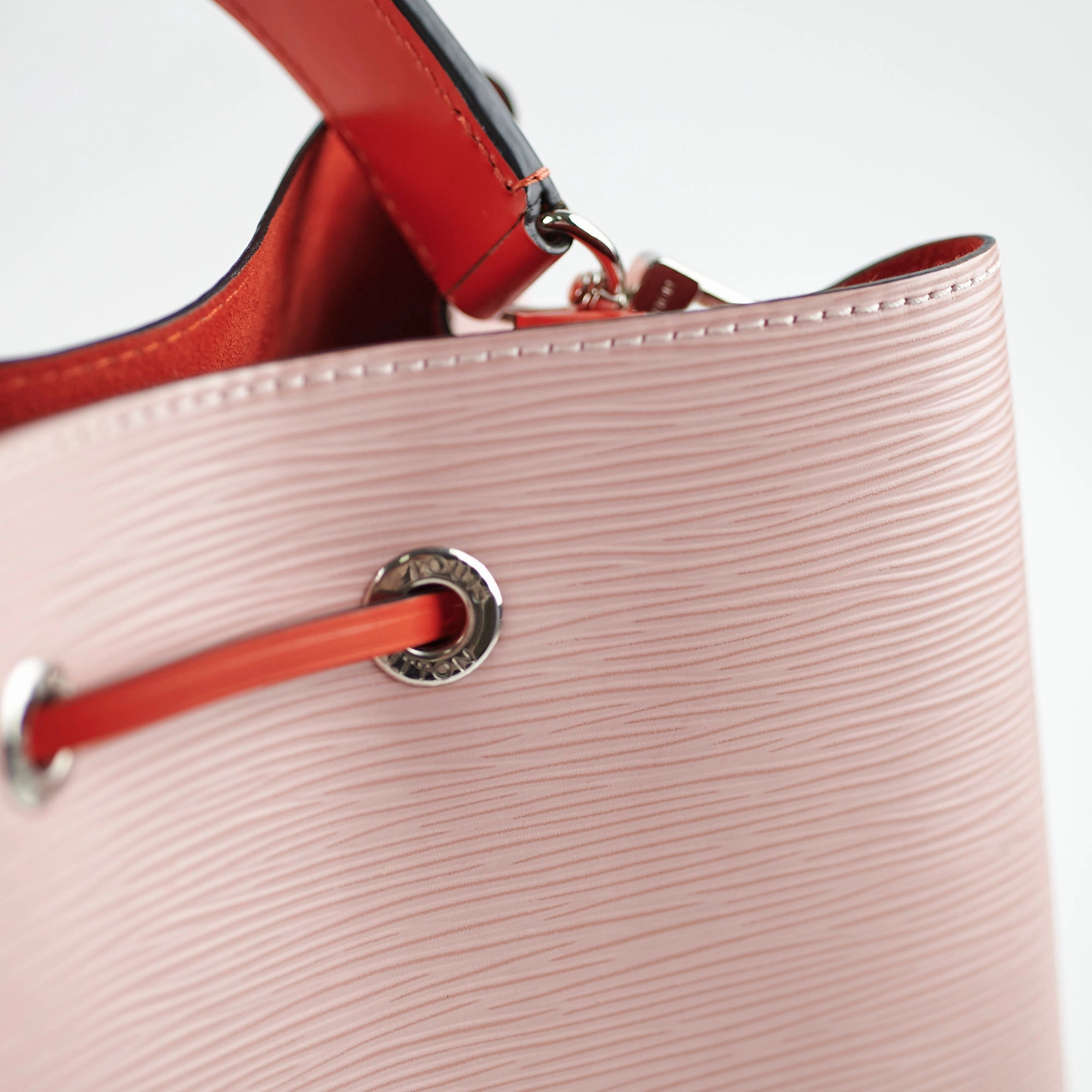 Louis Vuitton Epi Neo Noe Epi Rose Ballerine Bucket Bag