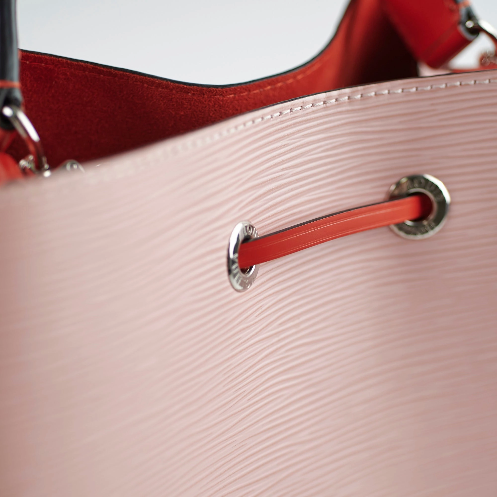 Louis Vuitton Epi Neo Noe Epi Rose Ballerine Bucket Bag