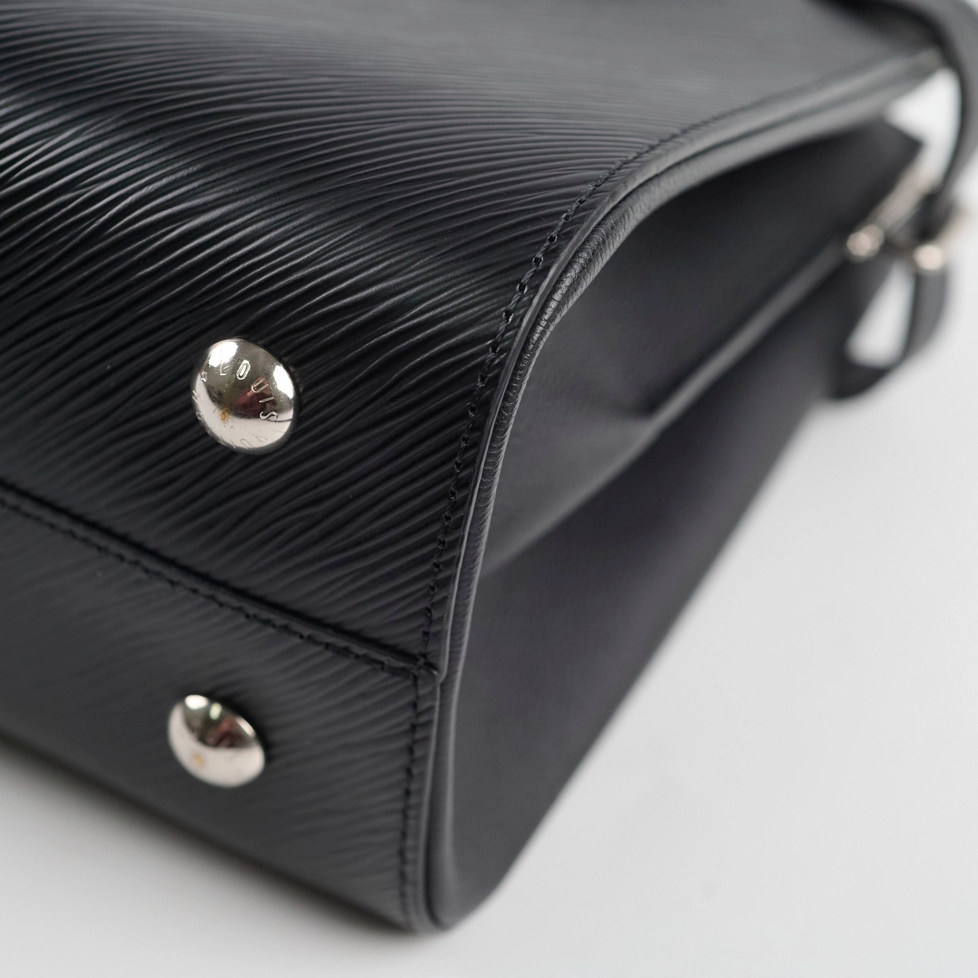 Louis Vuitton Epi Twist Tote Black
