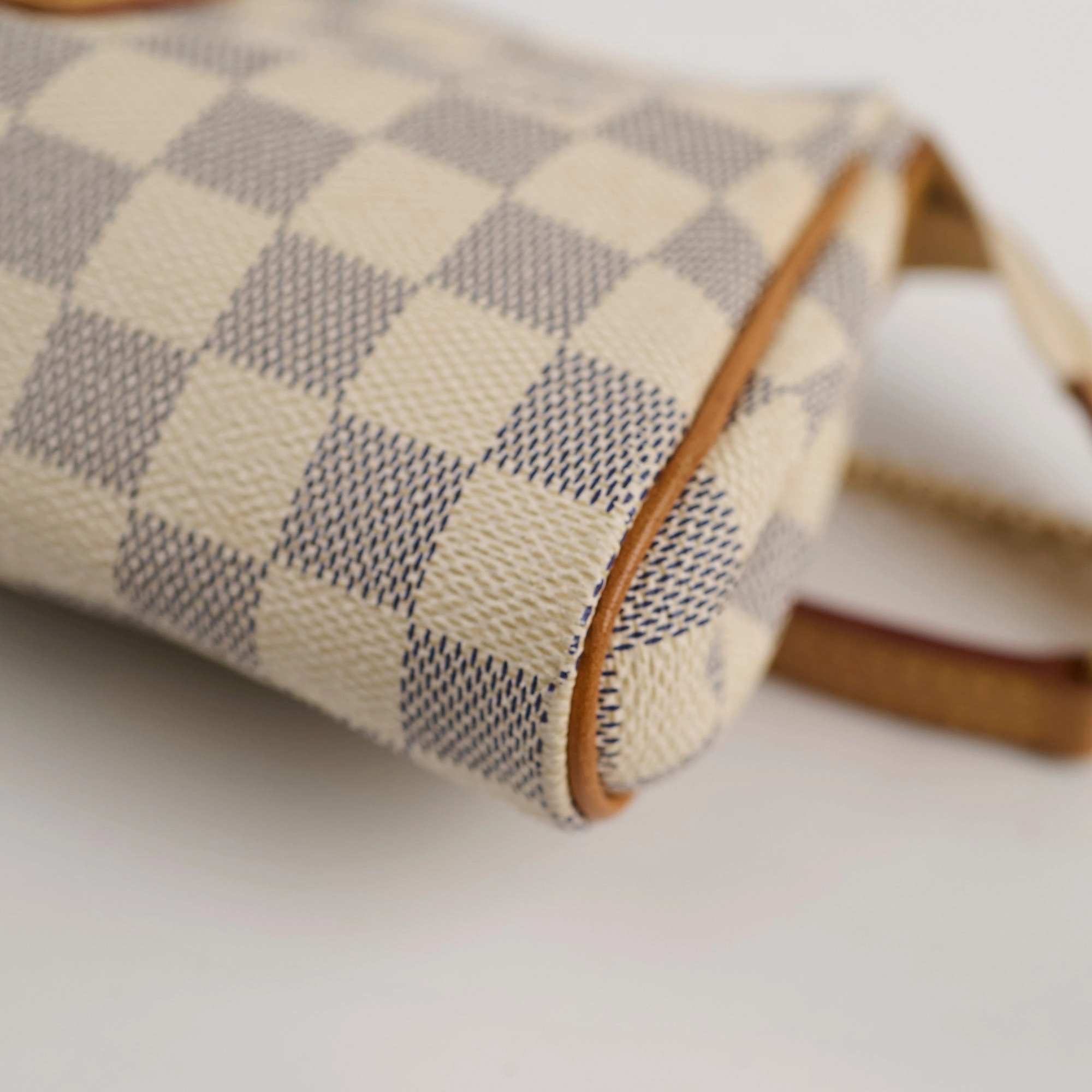 Louis Vuitton Eva Clutch Damier Azur