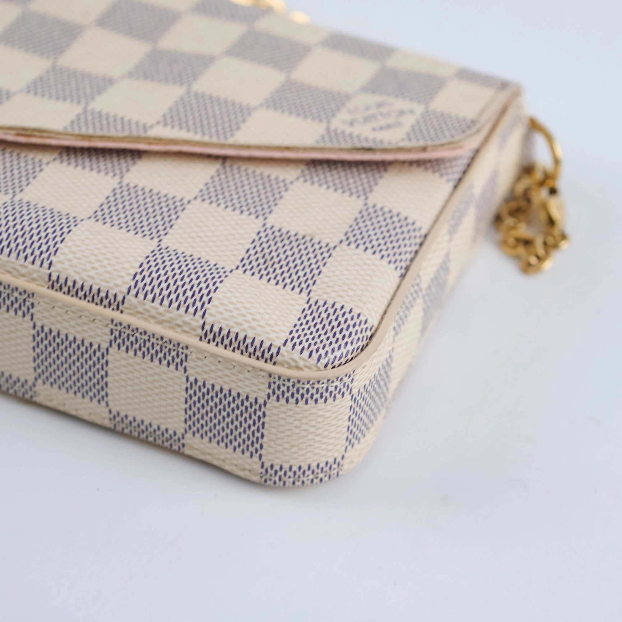 Louis Vuitton Felicie Crossbody clutch Damier Azur