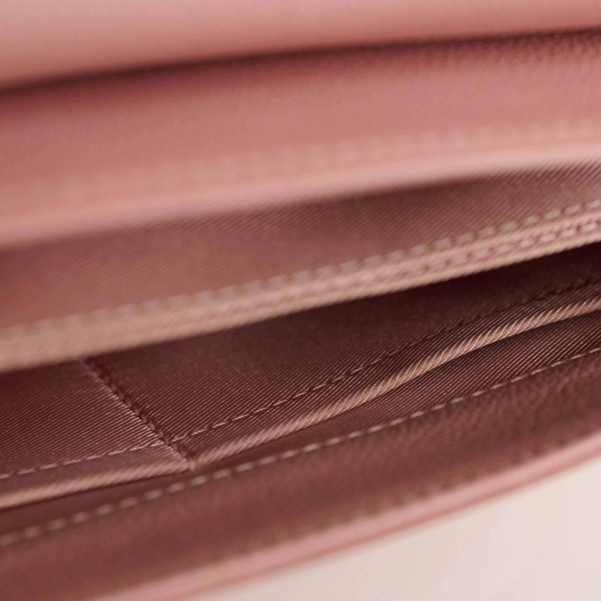 Louis Vuitton Lock Me Light Pink