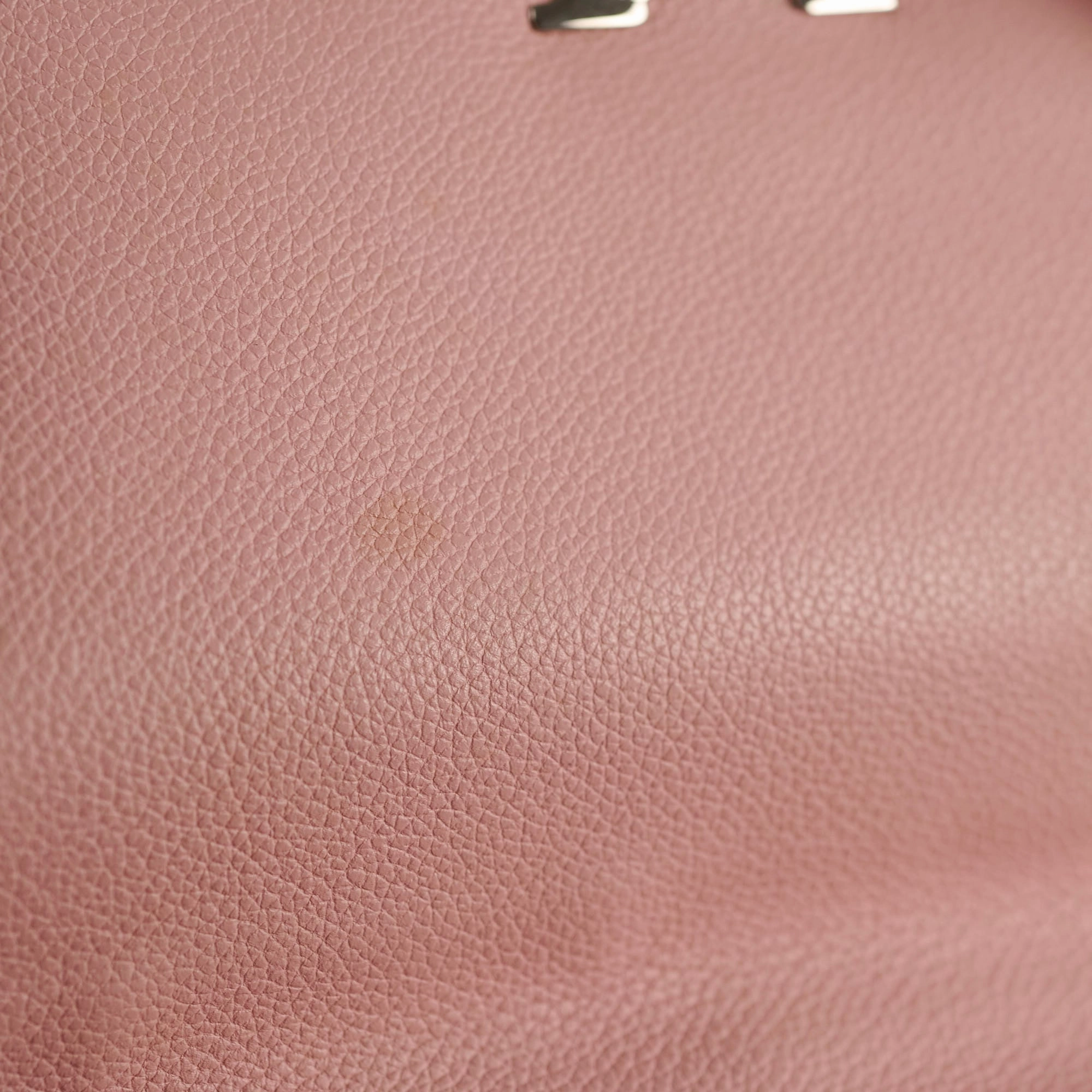 Louis Vuitton Lock Me Light Pink