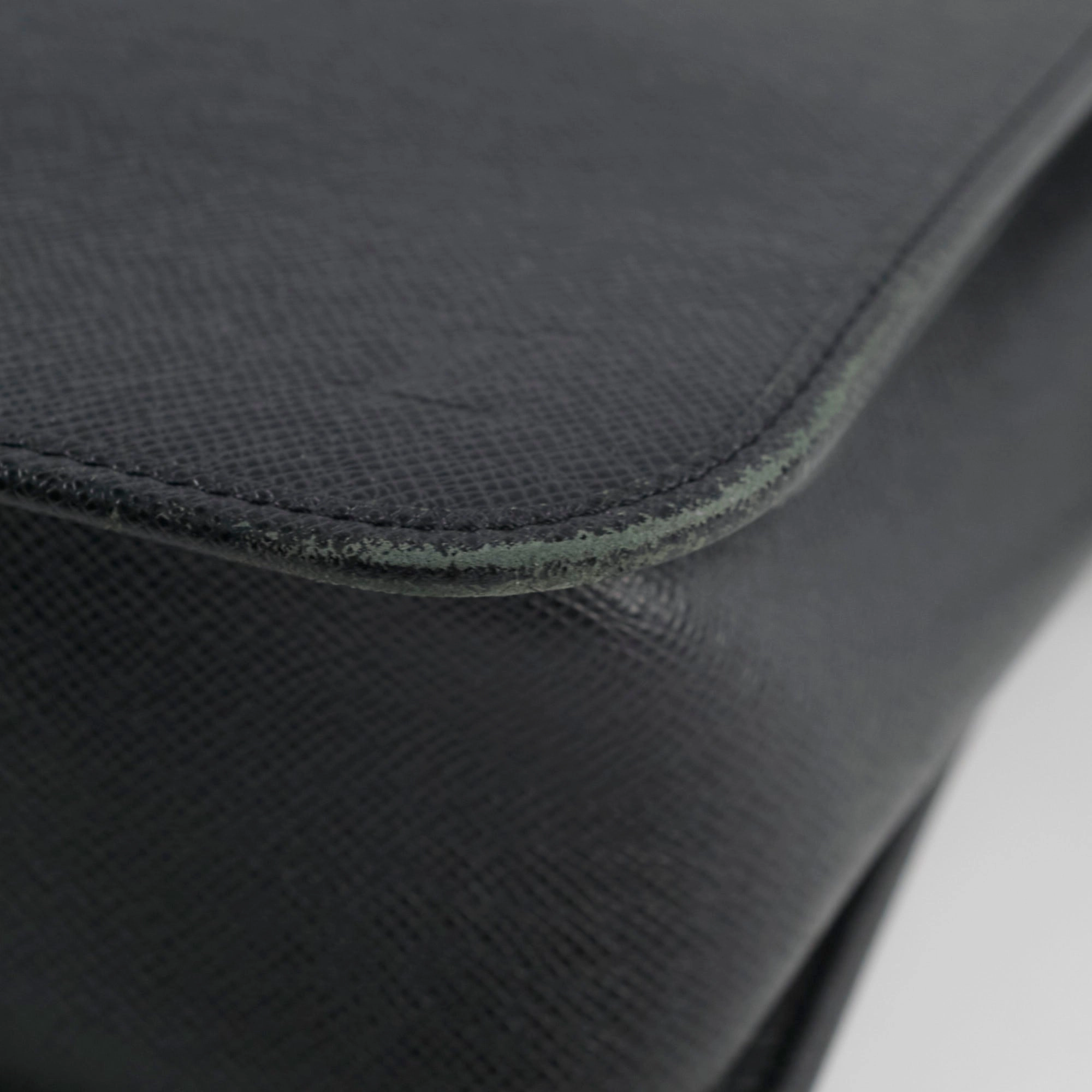 Louis Vuitton Mens Messenger Bag