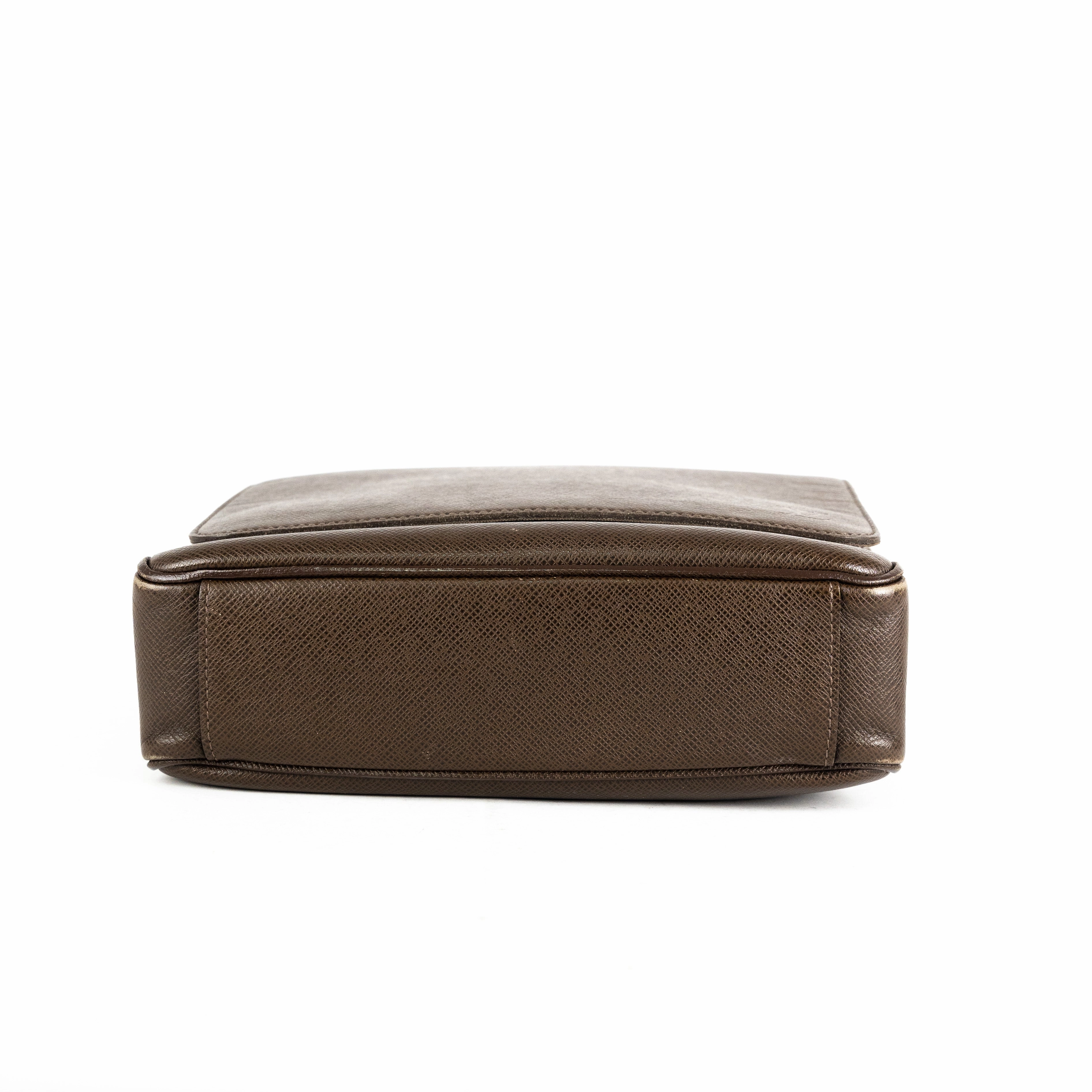 Louis Vuitton Messenger Bag Brown