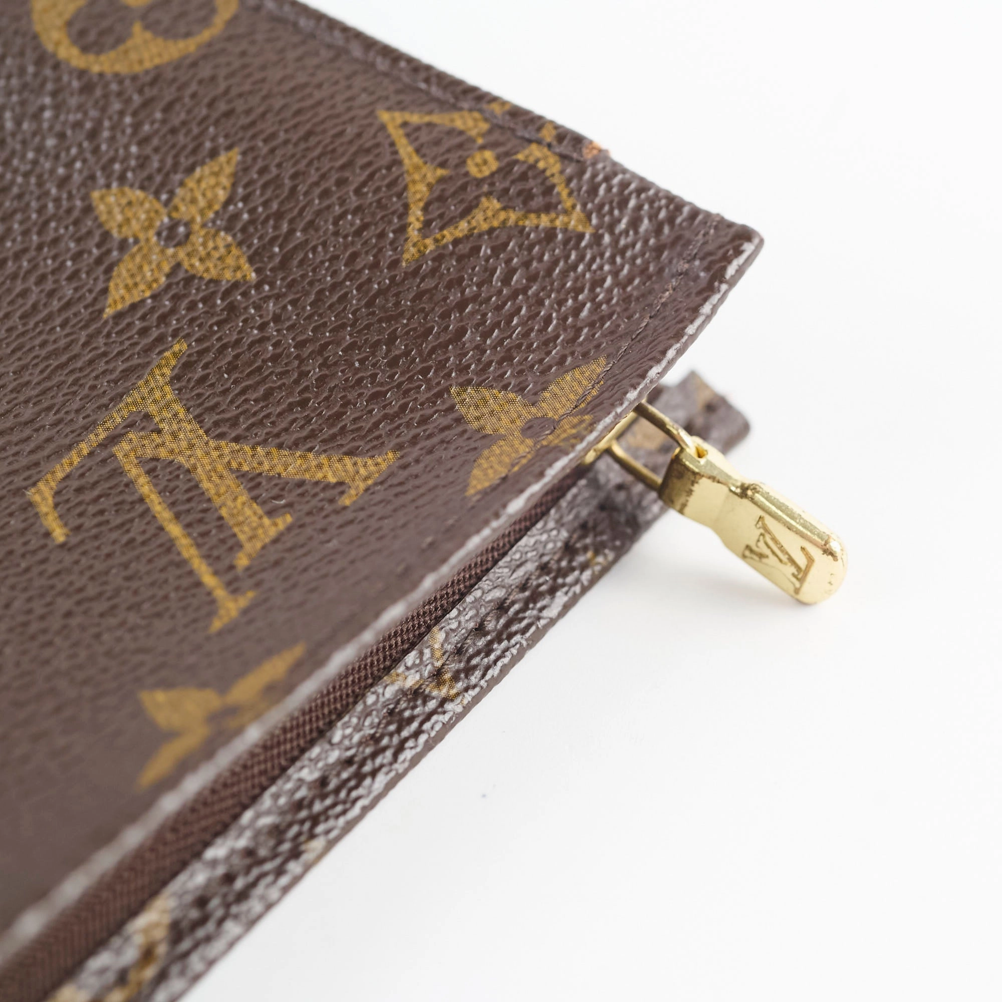 Louis Vuitton Monogram Pouch Toiletry 26
