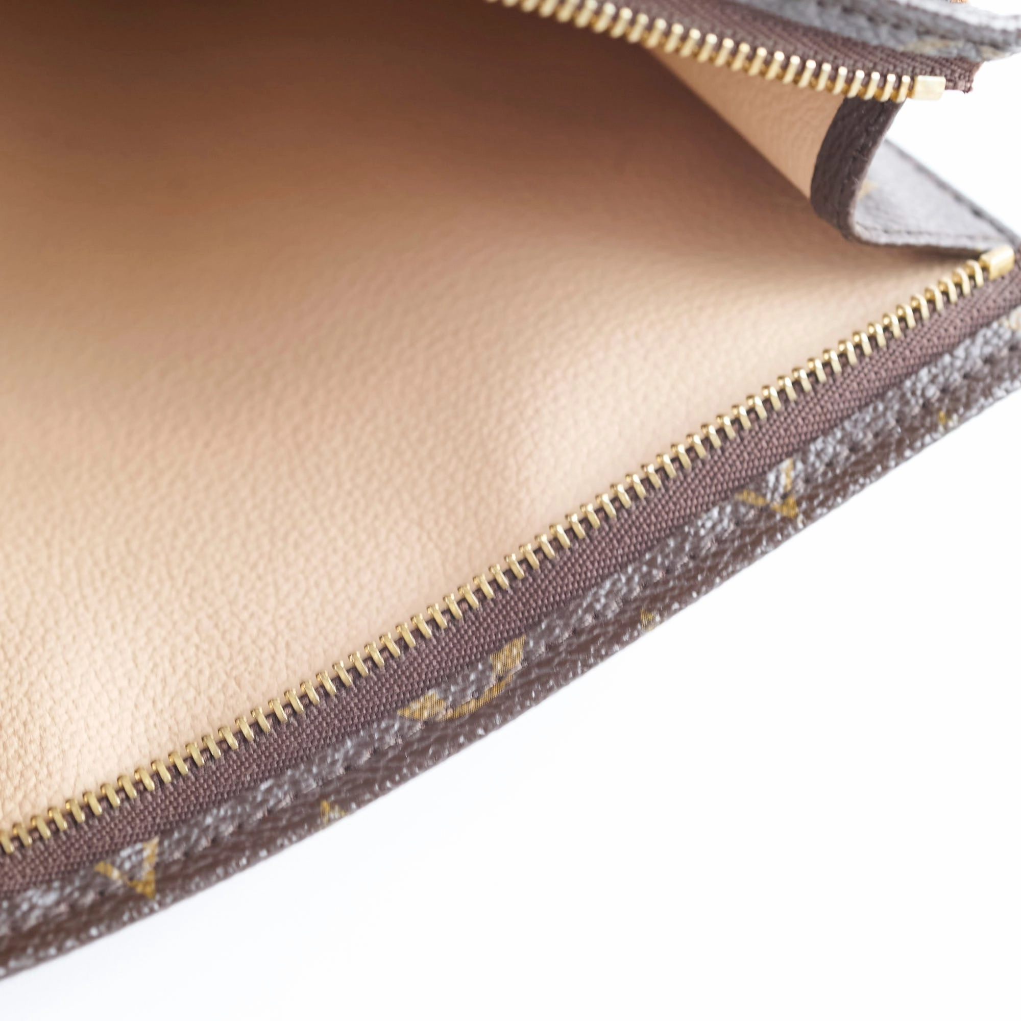 Louis Vuitton Monogram Pouch Toiletry 26