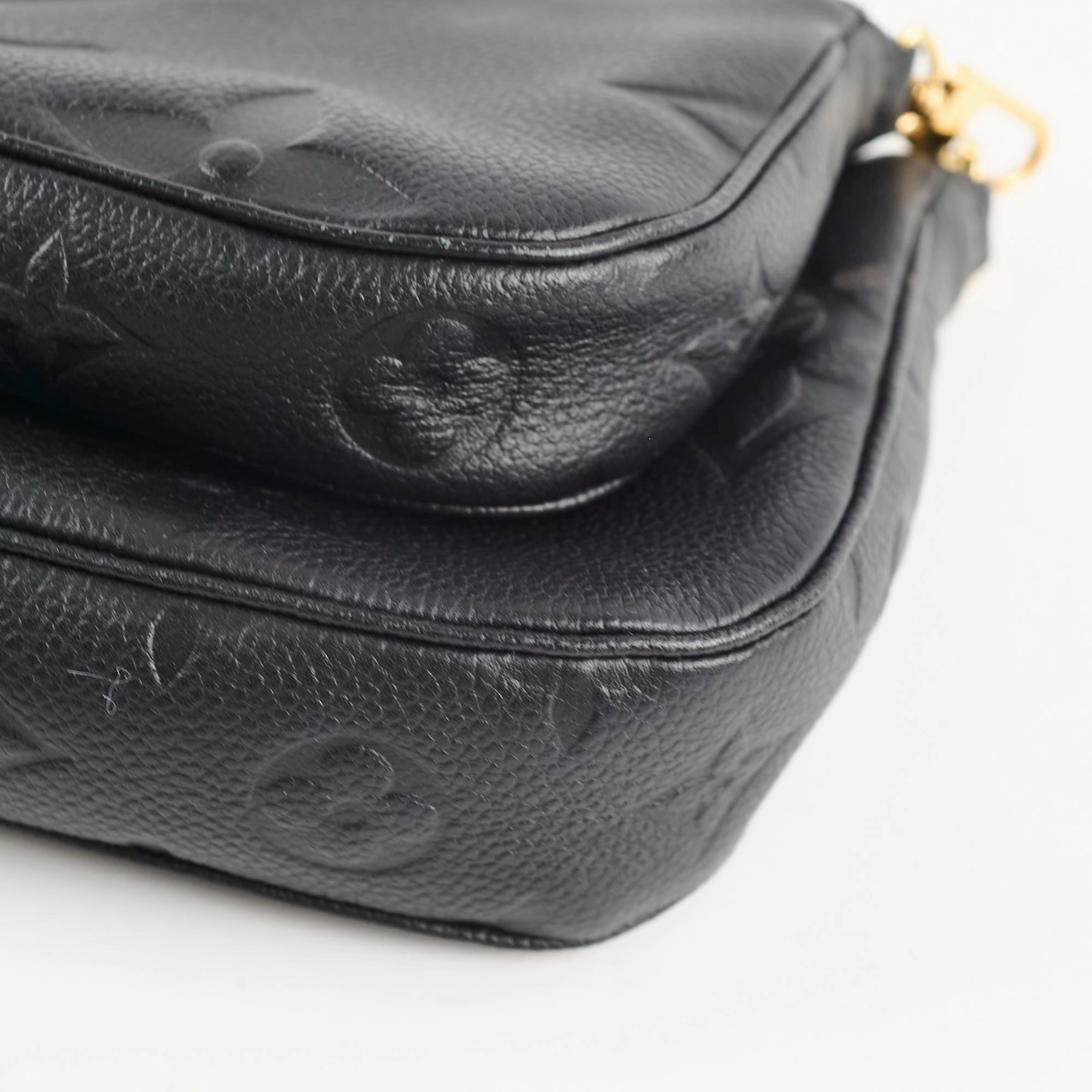 Louis Vuitton Multi Pochette Accessories Black