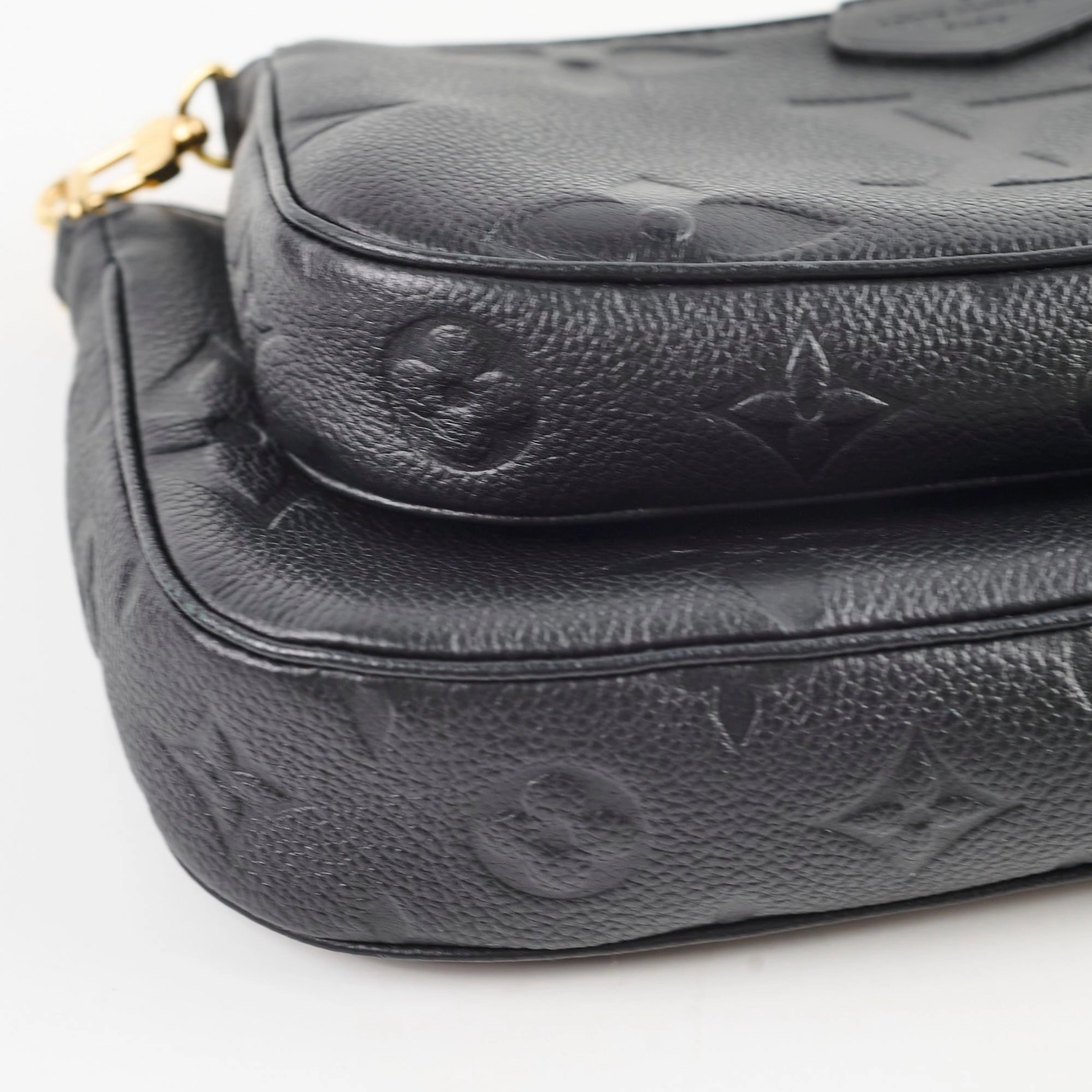 Louis Vuitton Multi Pochette Accessories Black