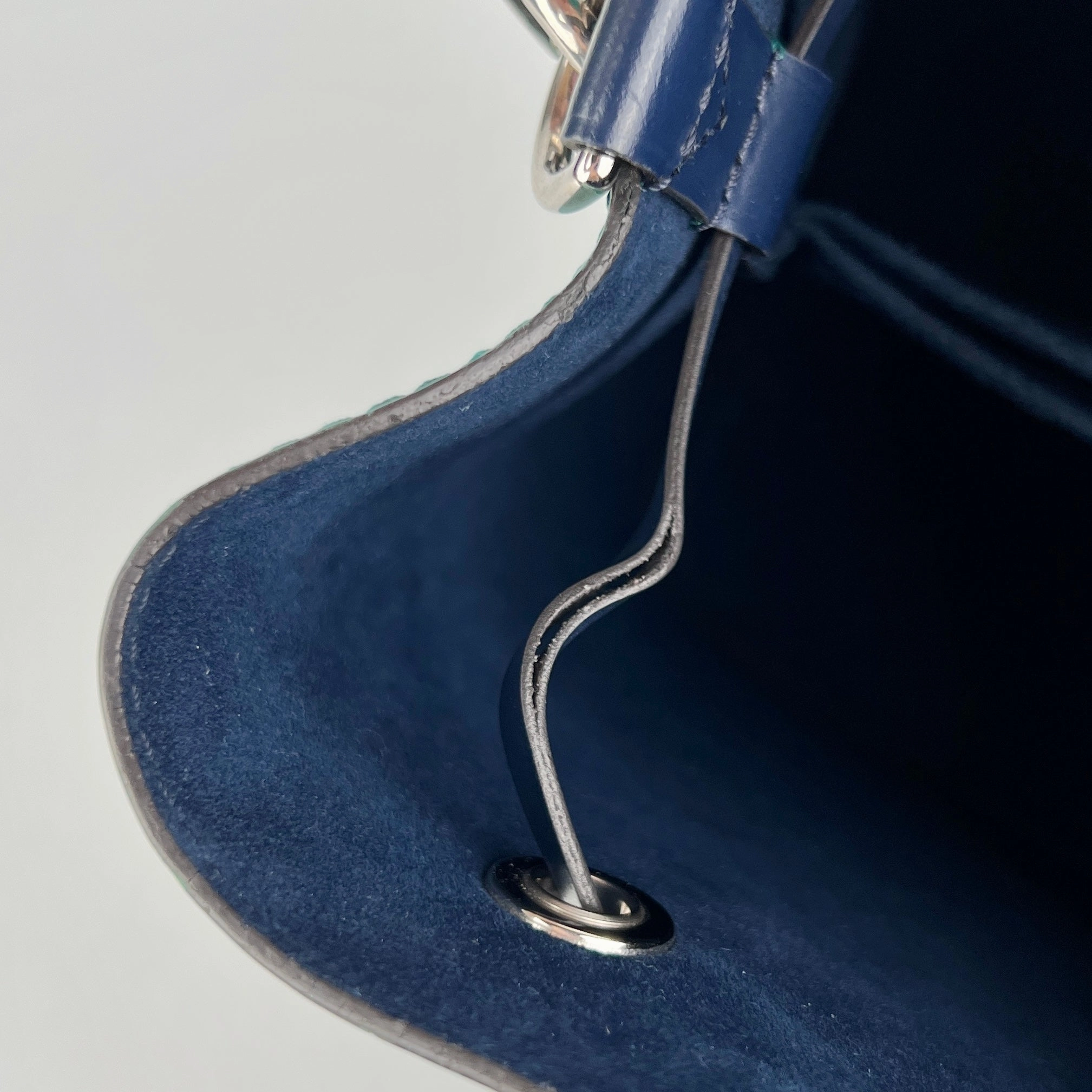 Louis Vuitton Neo Noe BB Epi Green/Blue