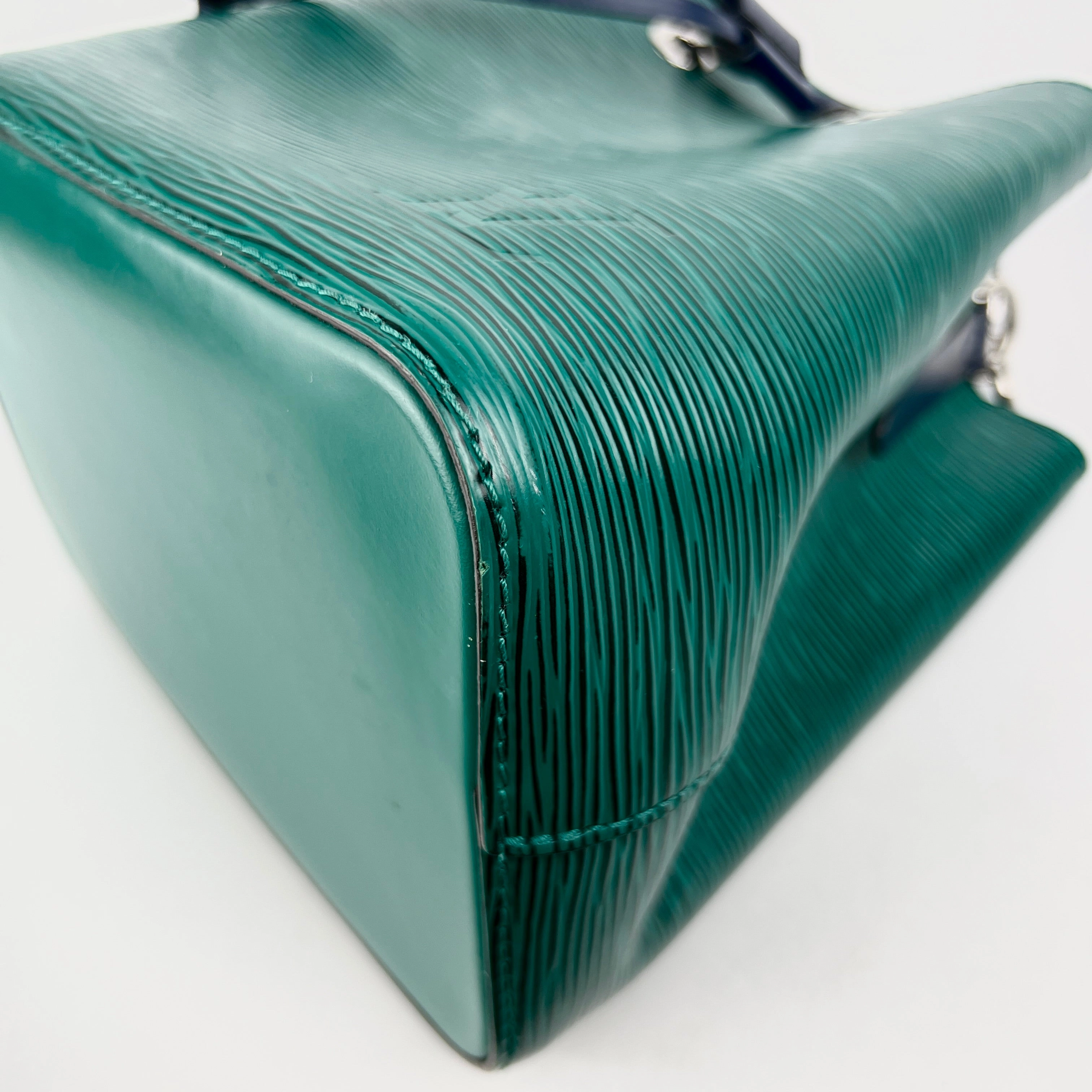 Louis Vuitton Neo Noe BB Epi Green/Blue