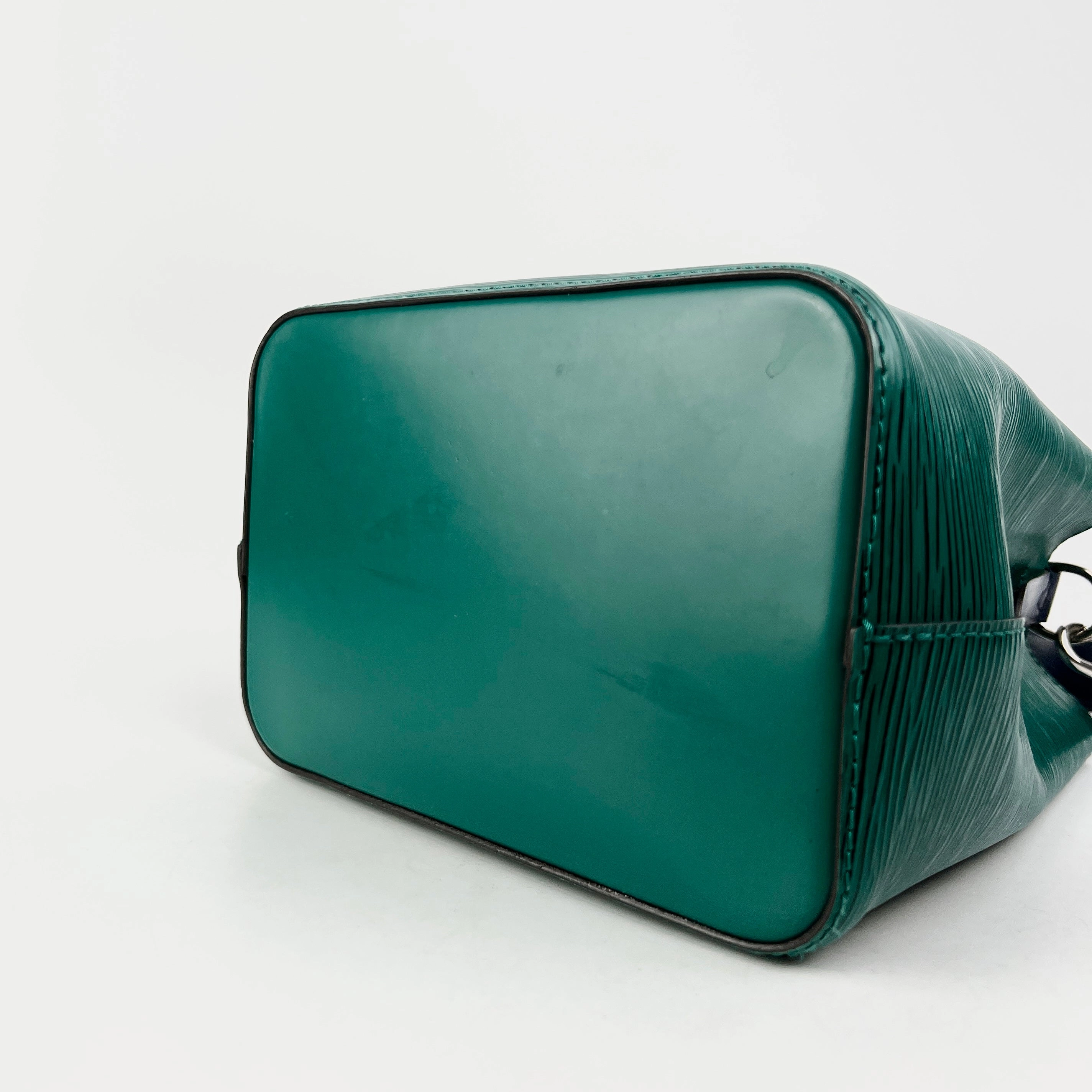 Louis Vuitton Neo Noe BB Epi Green/Blue